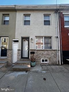 LOWER MOYAMENSING - Residential Lease