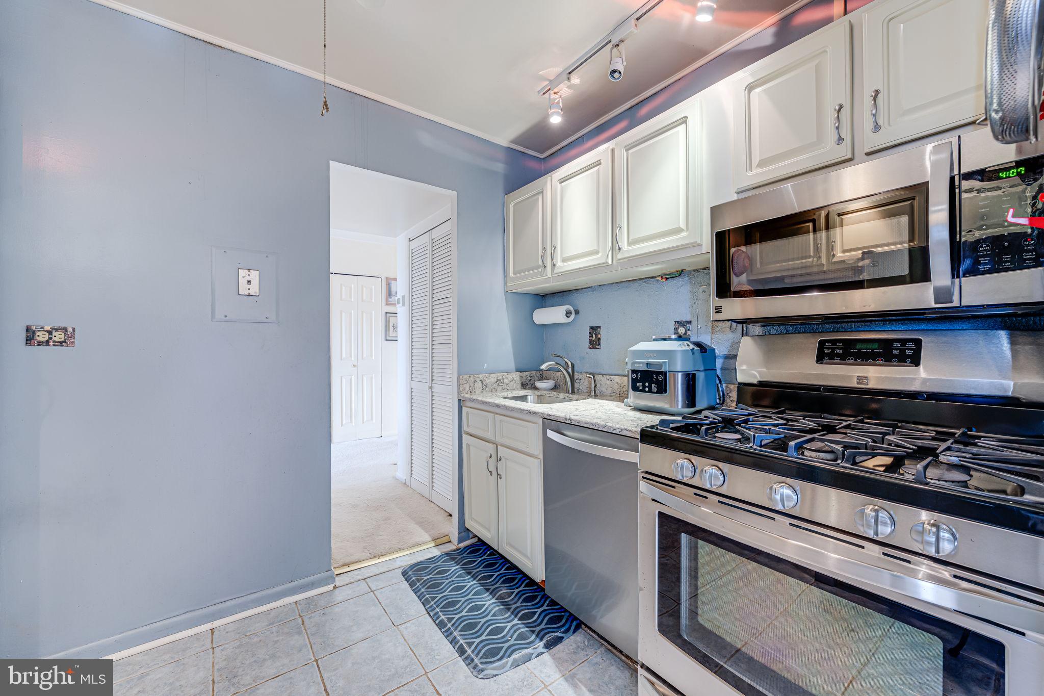 PAVILION ON THE PARK - Residential