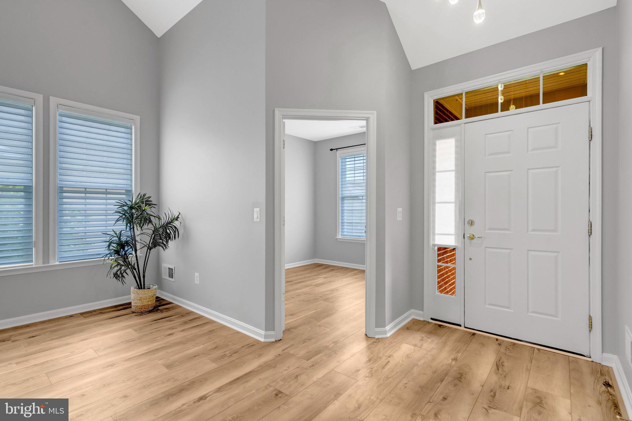 13134 TRIPLE CROWN LOOP