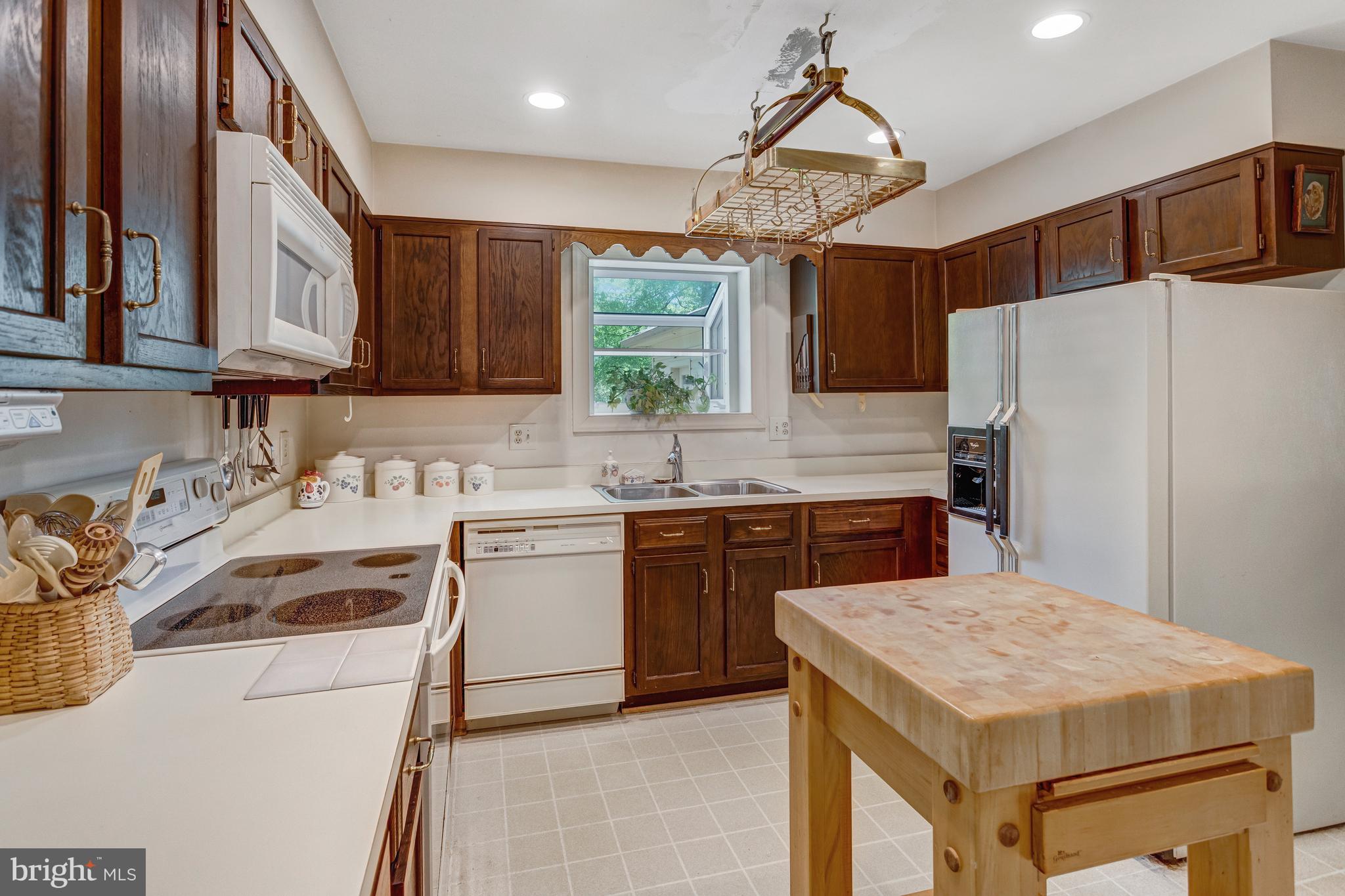 OAKWOOD ESTATES - Residential