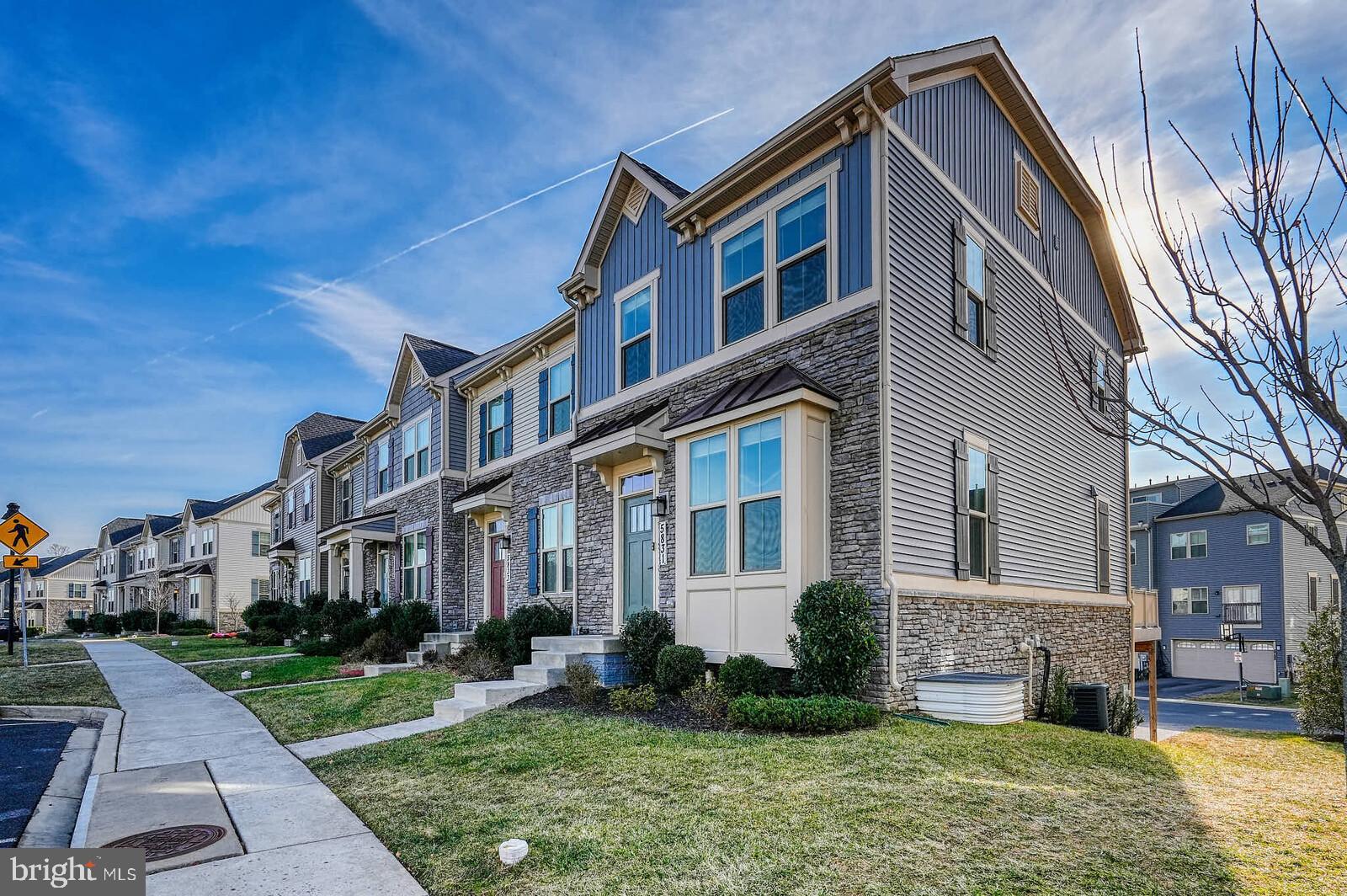 LAKE LINGANORE TOWN CENTER - Residential Lease