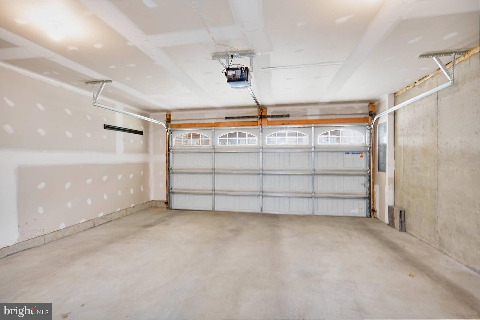 LAKE LINGANORE TOWN CENTER - Residential Lease