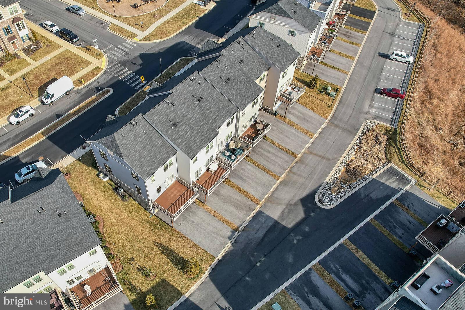 LAKE LINGANORE TOWN CENTER - Residential Lease