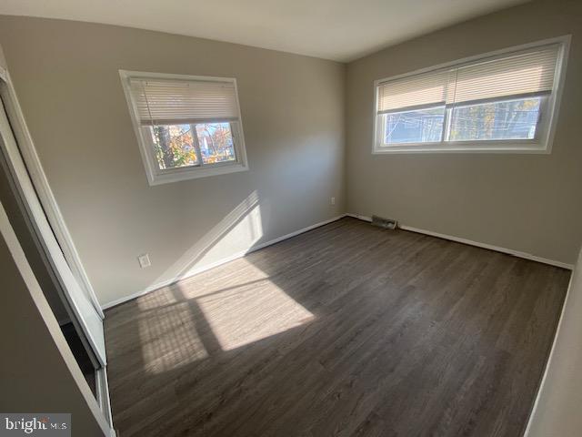 KENT VILLAGE - Residential