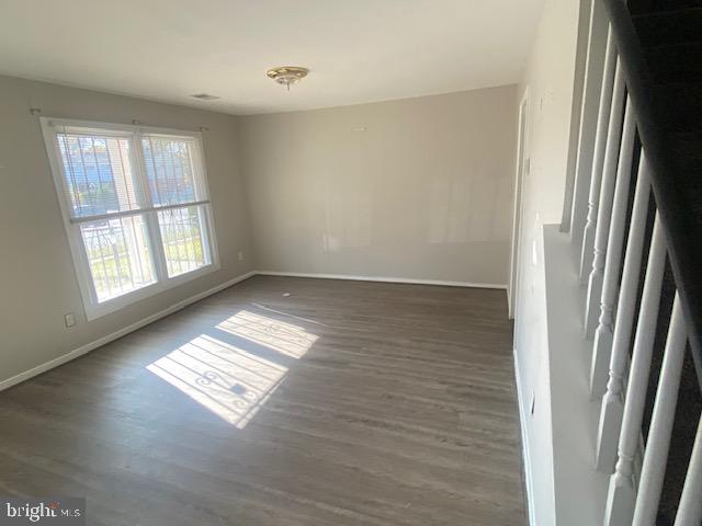 KENT VILLAGE - Residential