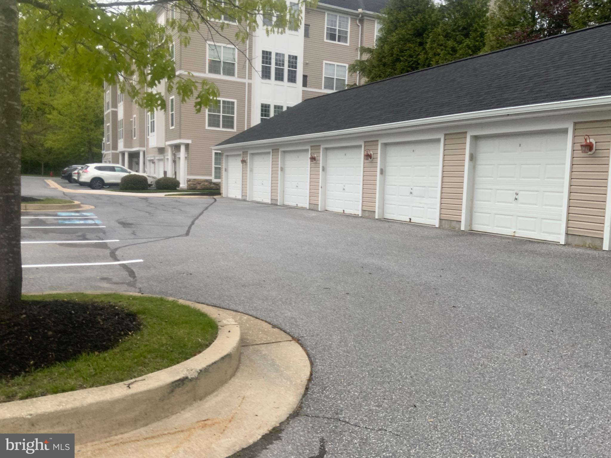 THE HIGHLANDS AT QUARRY LAKE - Residential