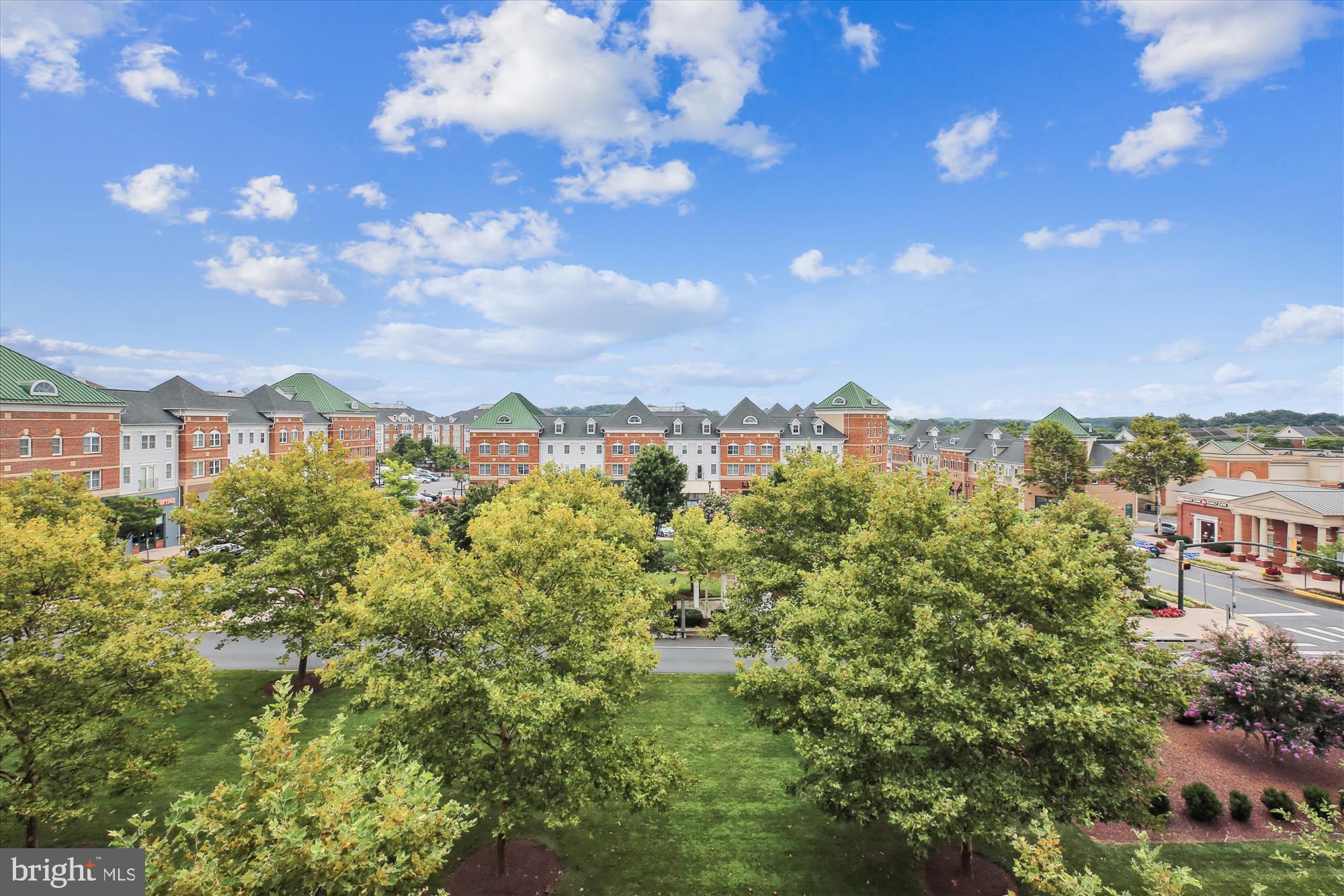 327 KING FARM BOULEVARD 308