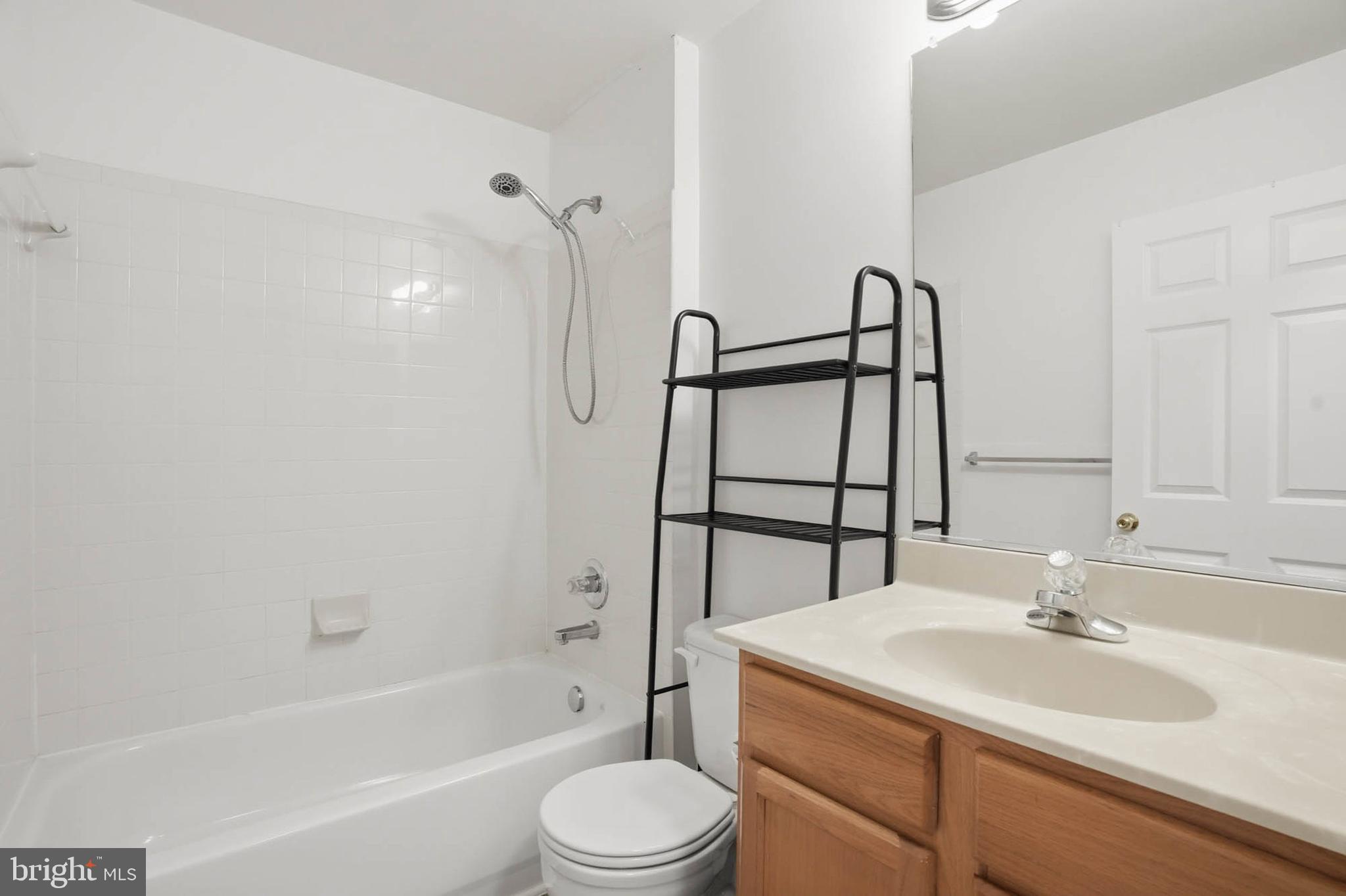 SEVEN OAKS - Residential