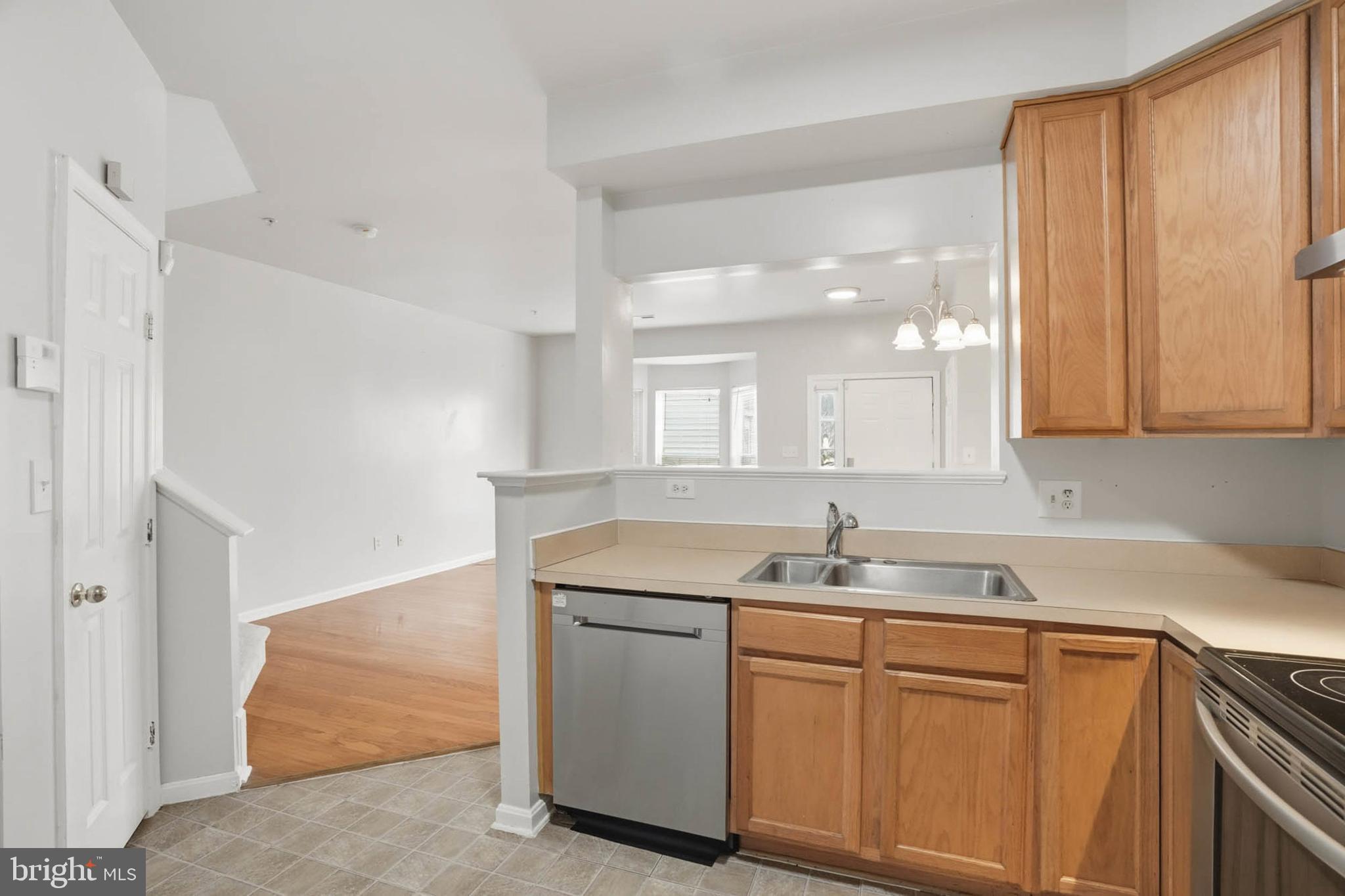 SEVEN OAKS - Residential