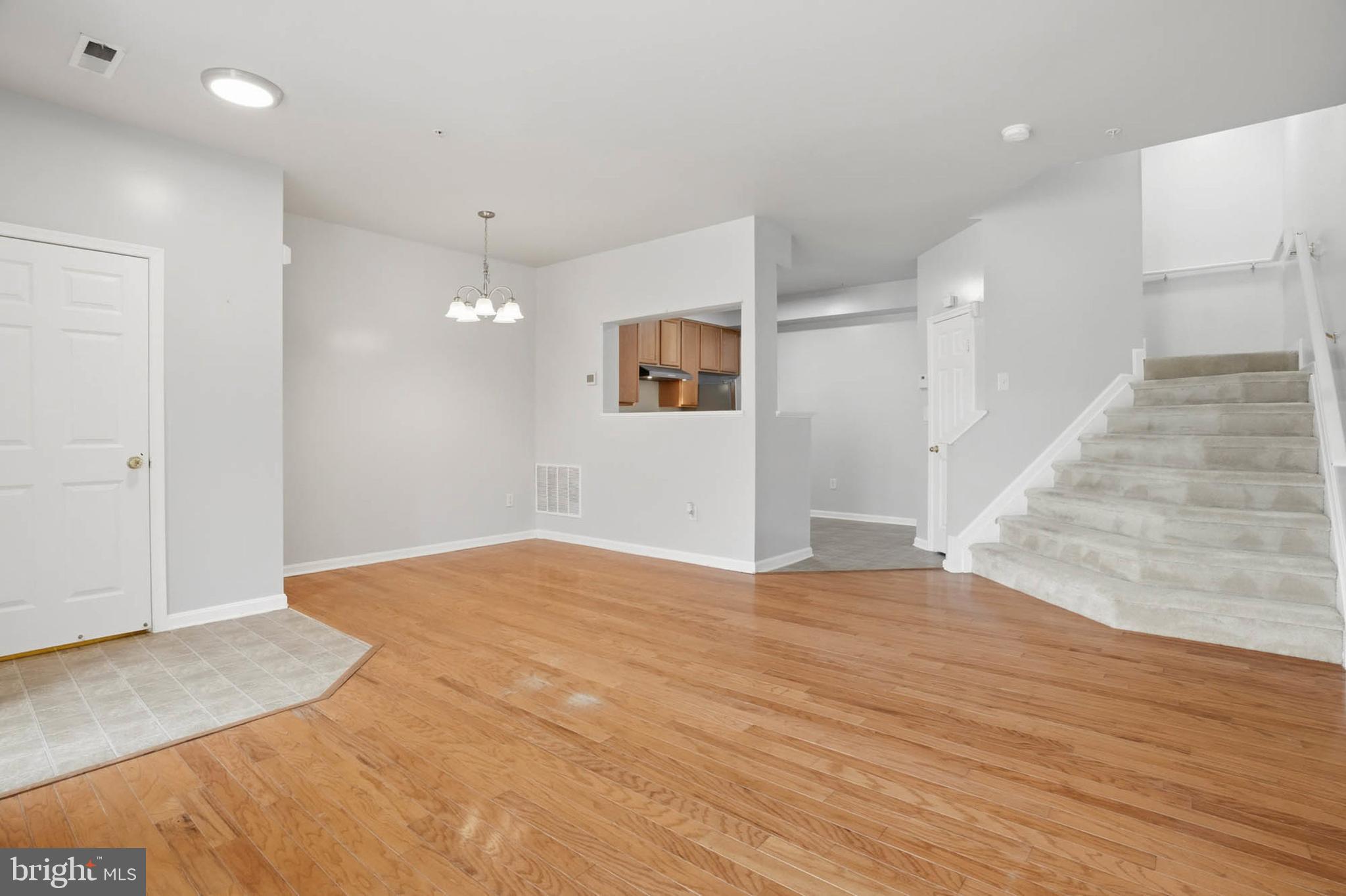 SEVEN OAKS - Residential