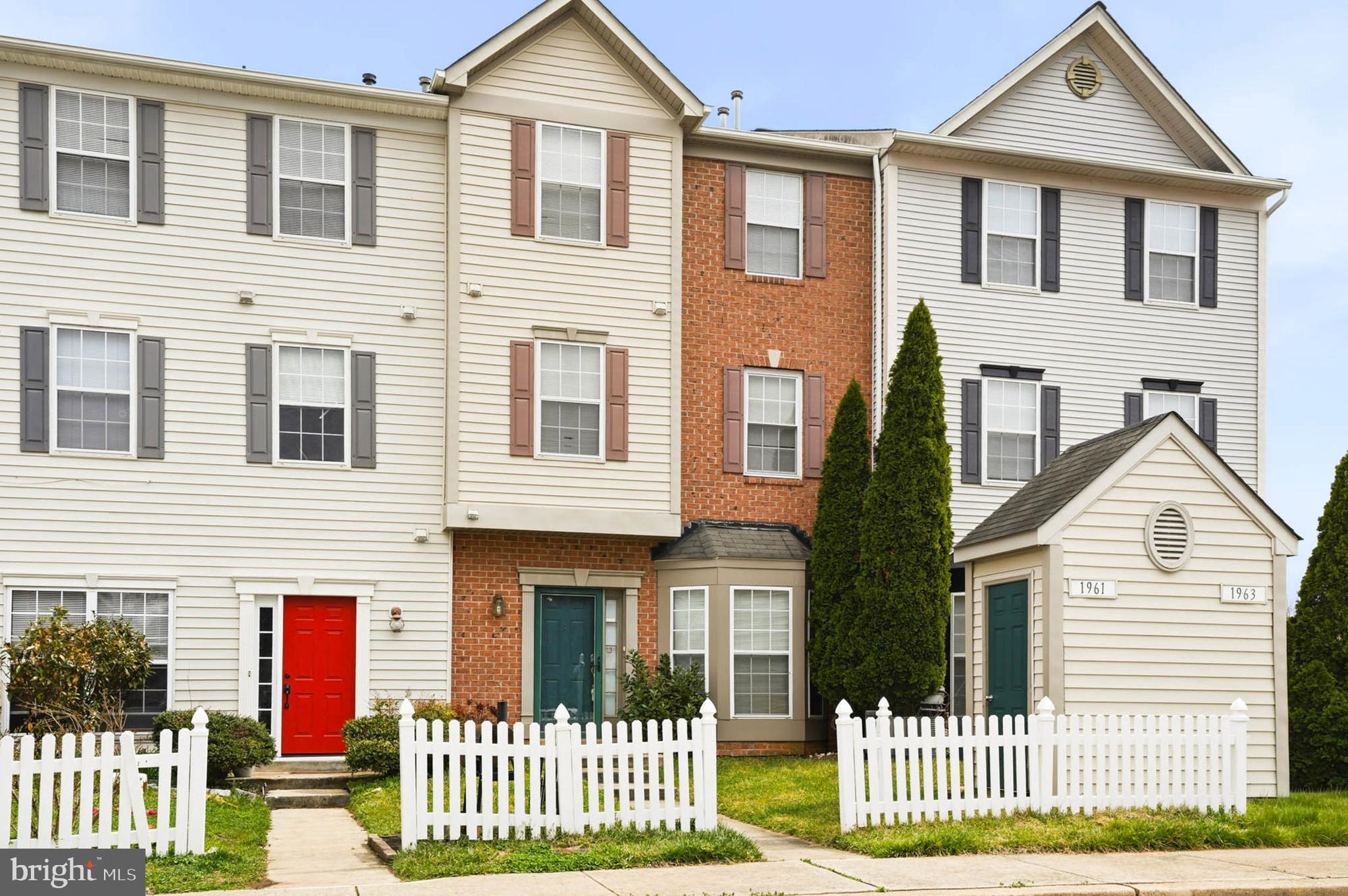 SEVEN OAKS - Residential