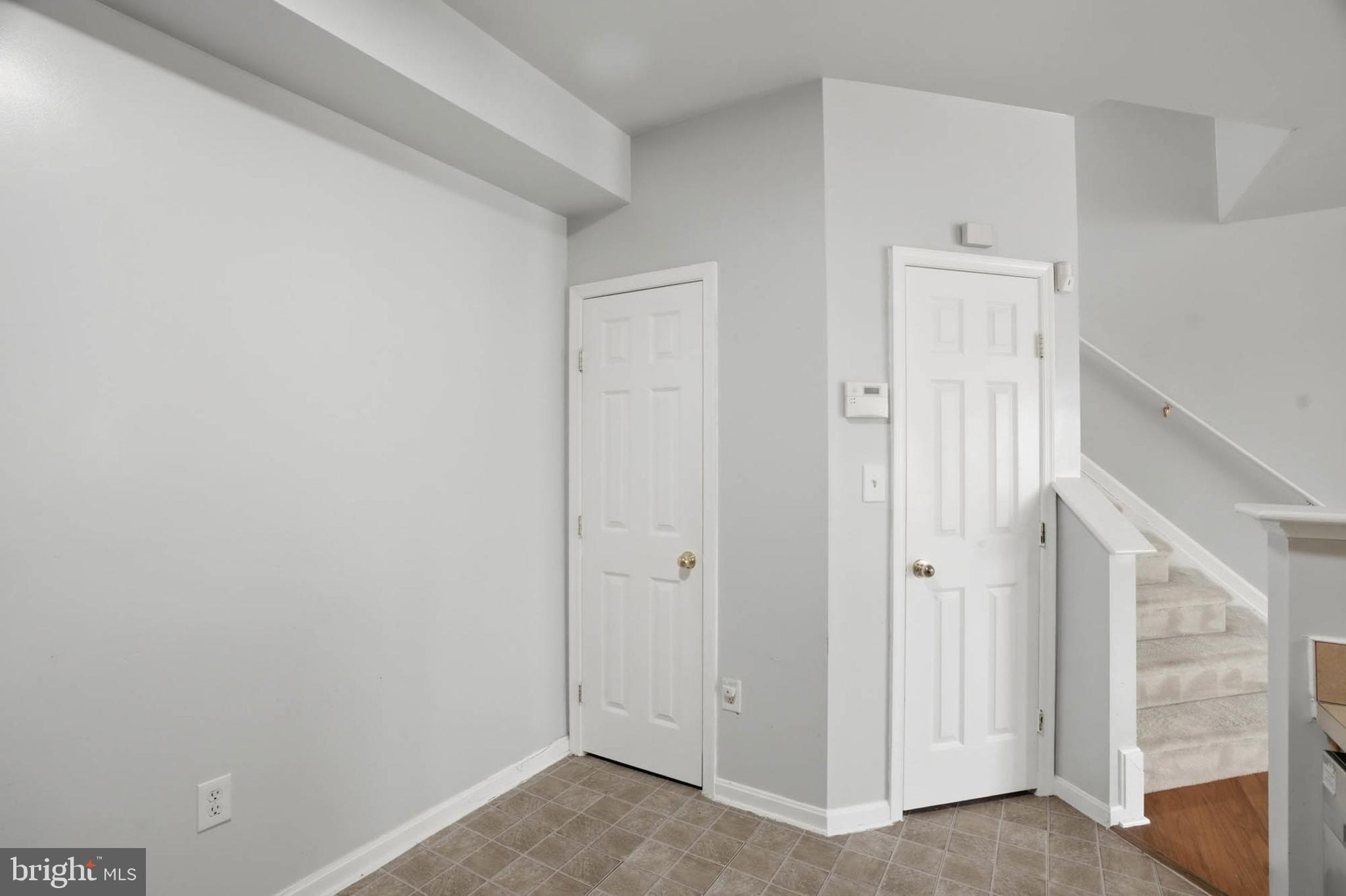 SEVEN OAKS - Residential