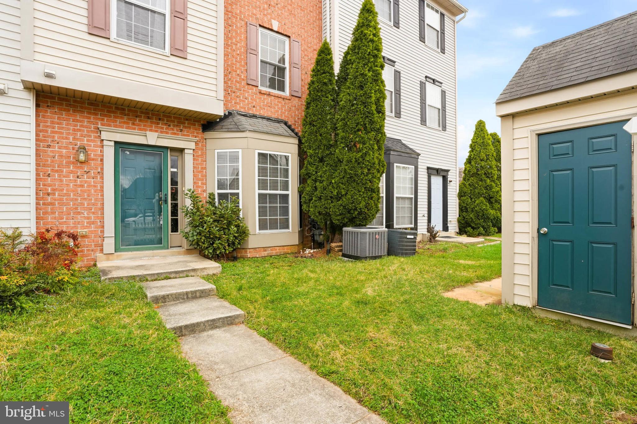 SEVEN OAKS - Residential