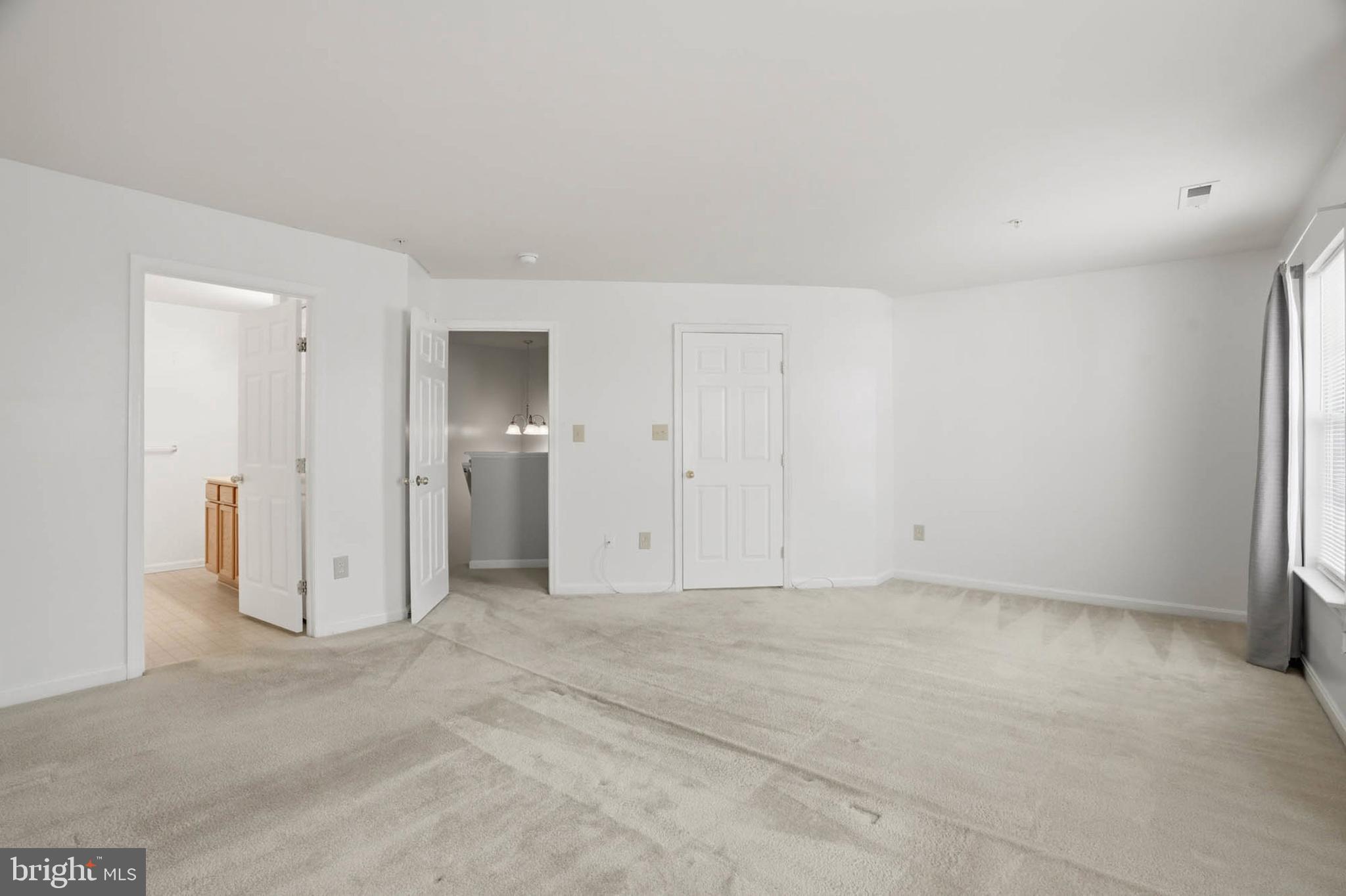 SEVEN OAKS - Residential