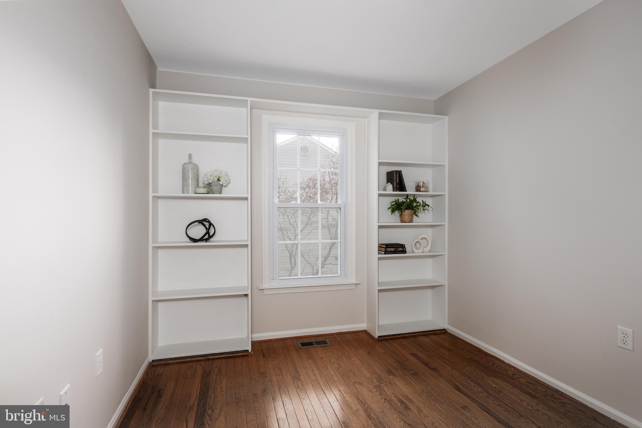 POTOMAC RIDGE - Residential