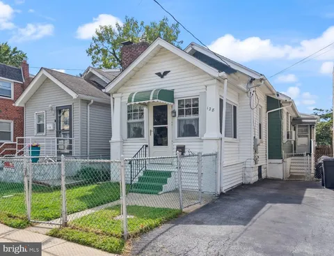 128 E Cooke Avenue, Glenolden, PA 19036 - MLS#: PADE2098634