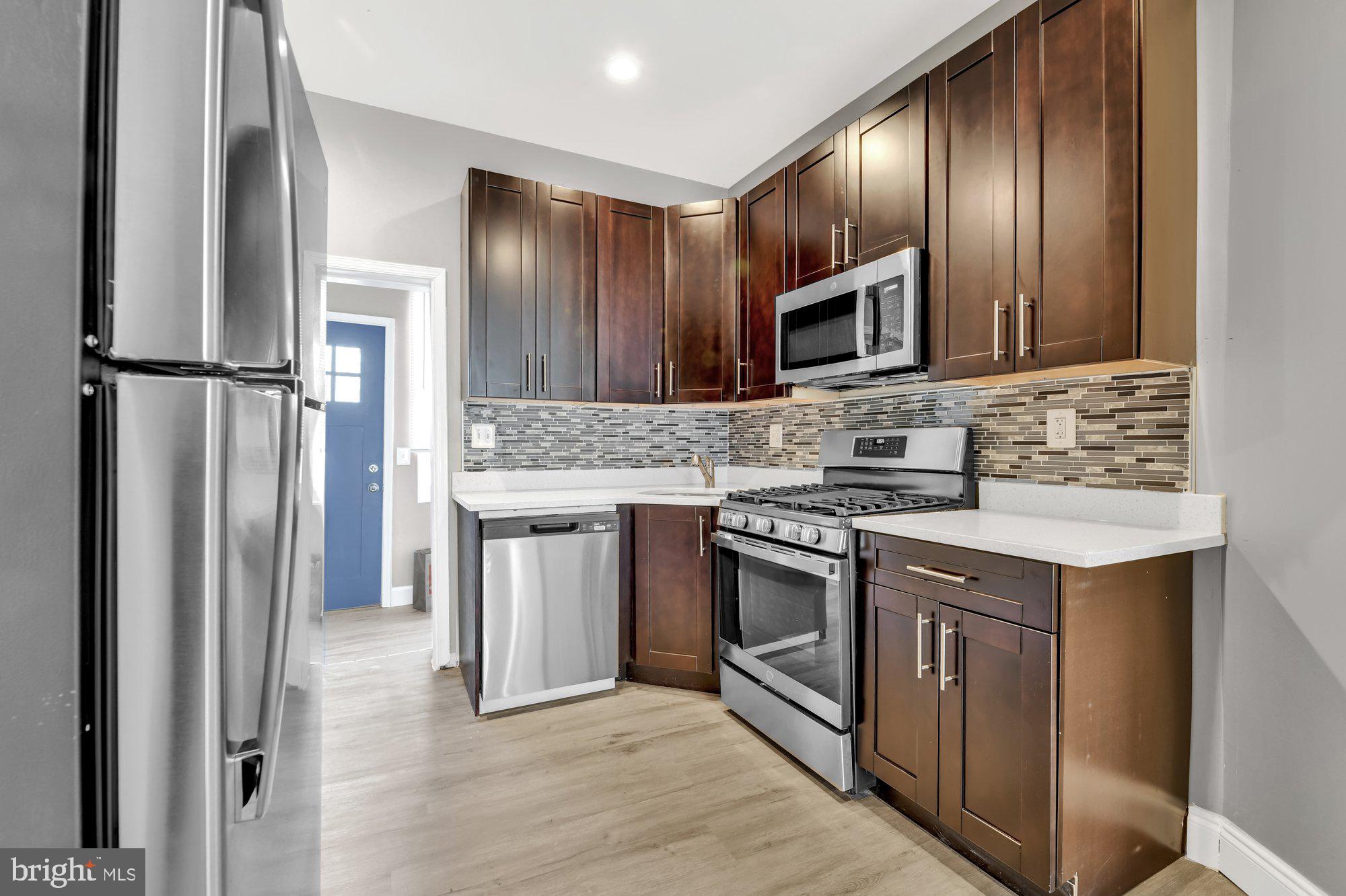 BROADWAY EAST - Residential