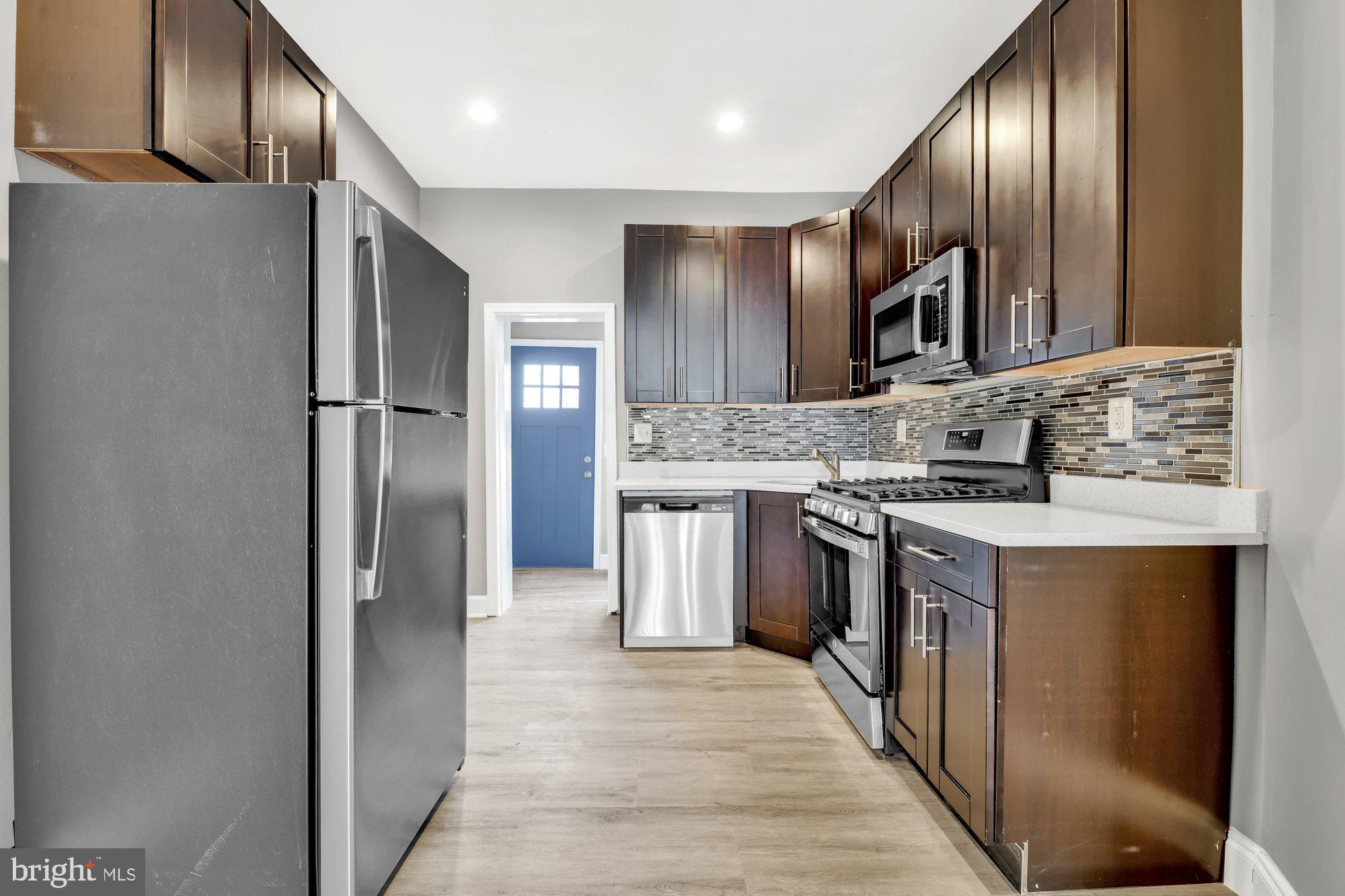 BROADWAY EAST - Residential