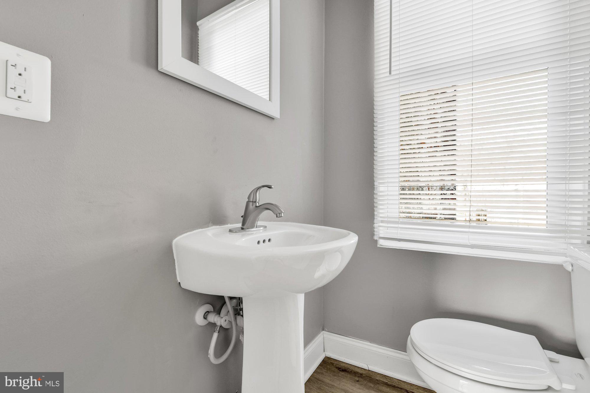 BROADWAY EAST - Residential