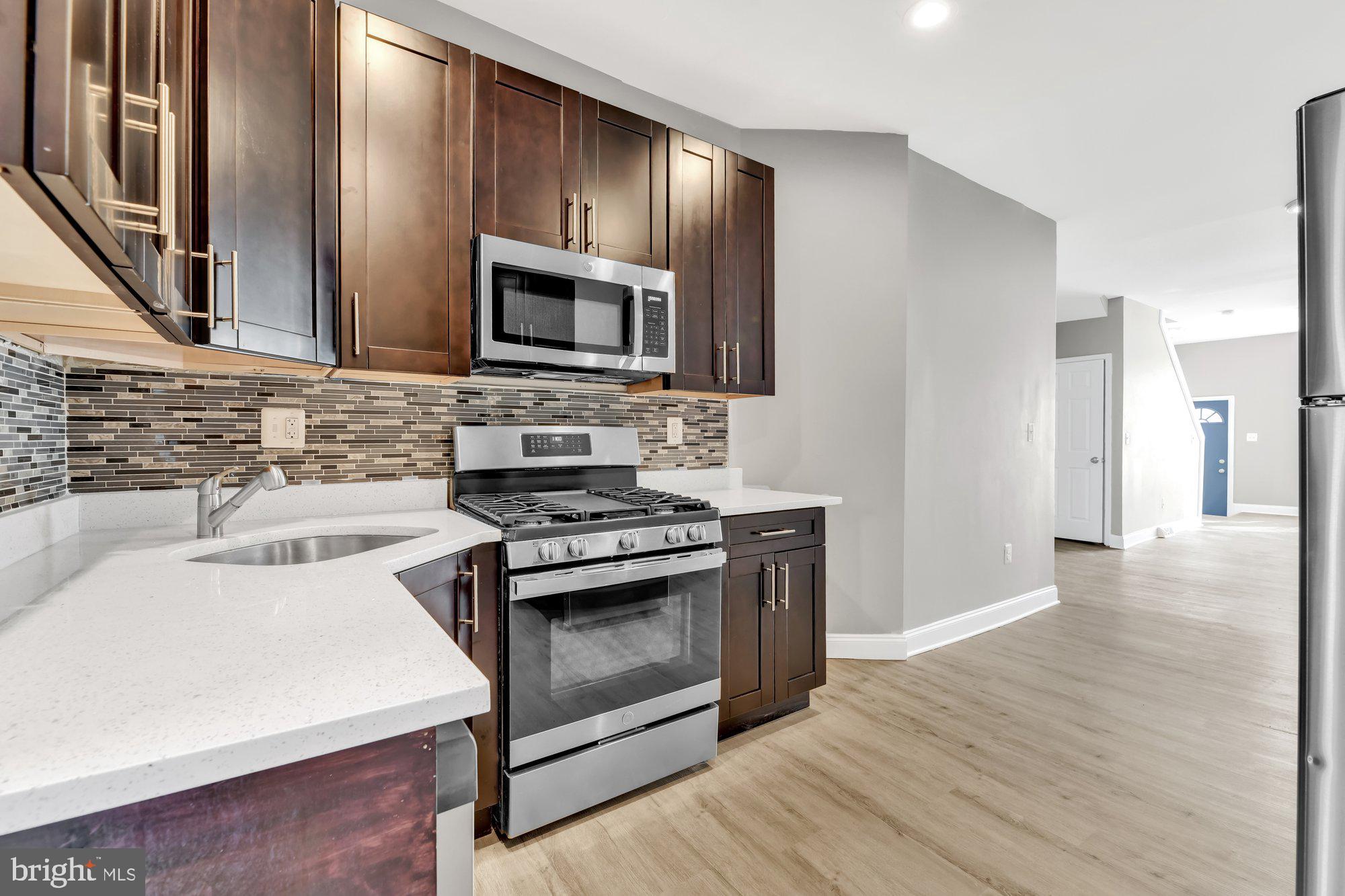 BROADWAY EAST - Residential