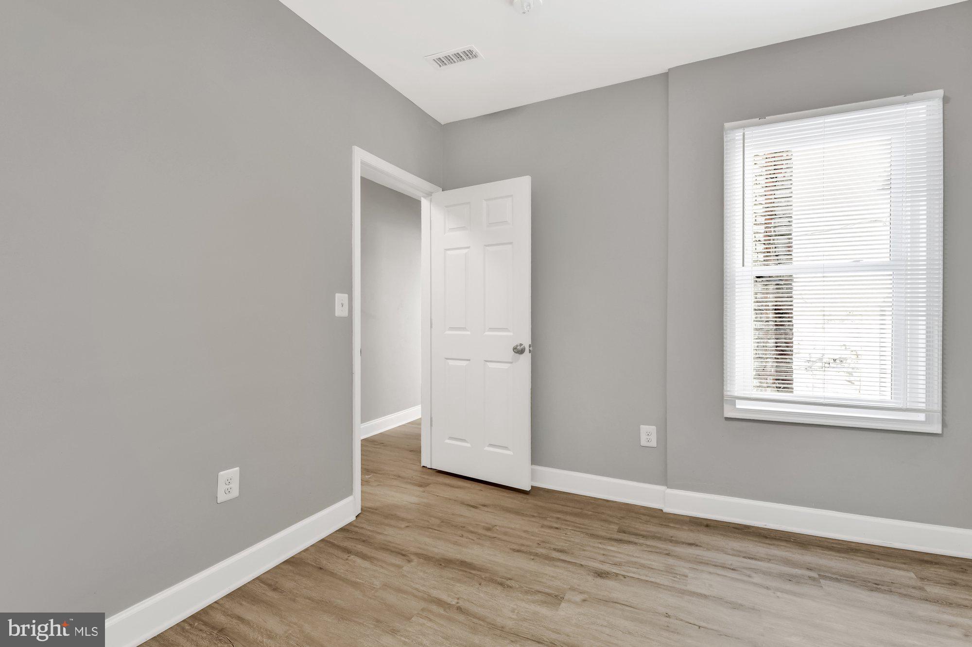 BROADWAY EAST - Residential