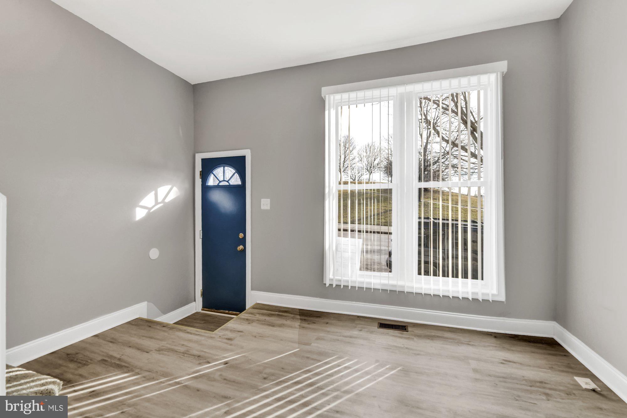 BROADWAY EAST - Residential