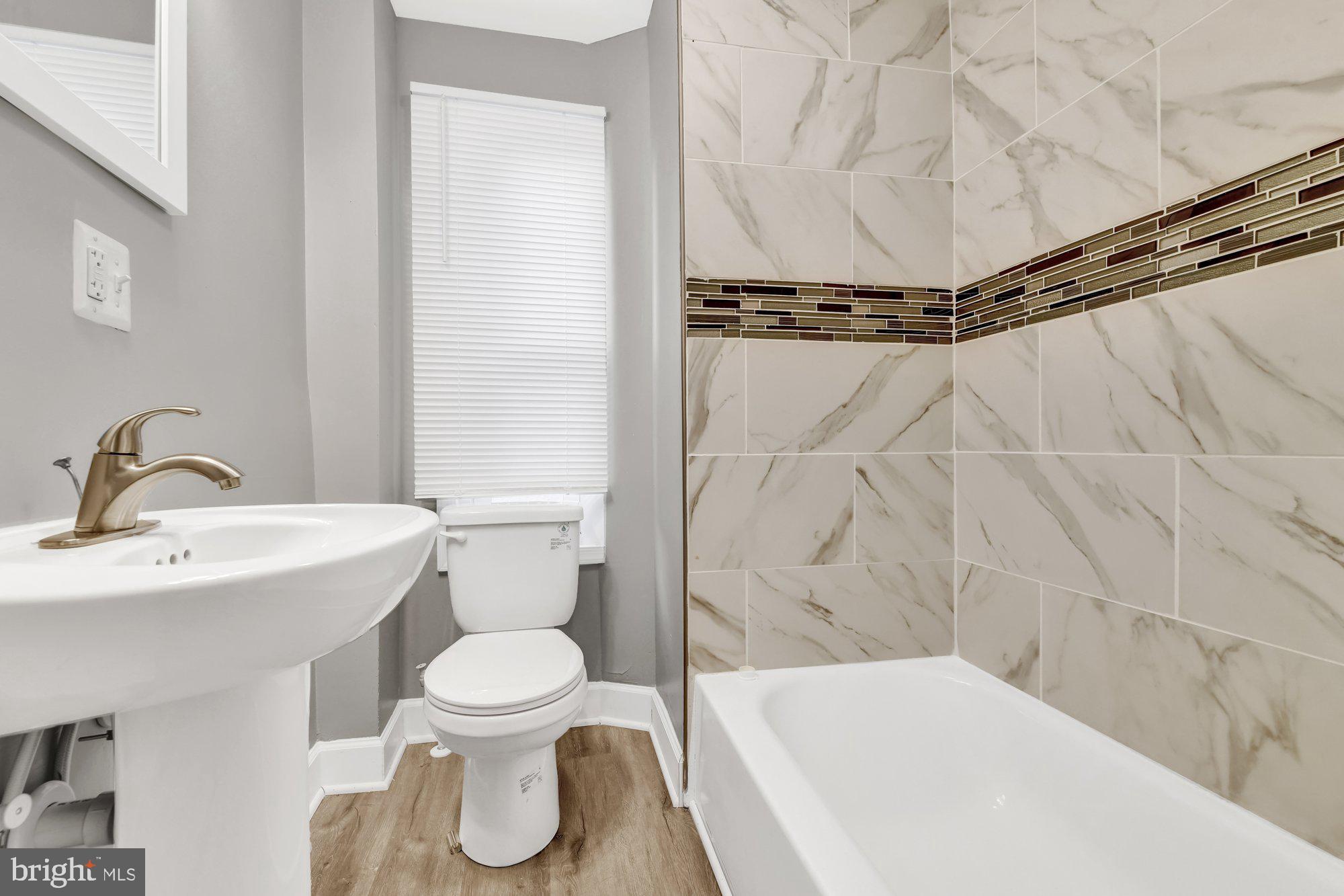 BROADWAY EAST - Residential