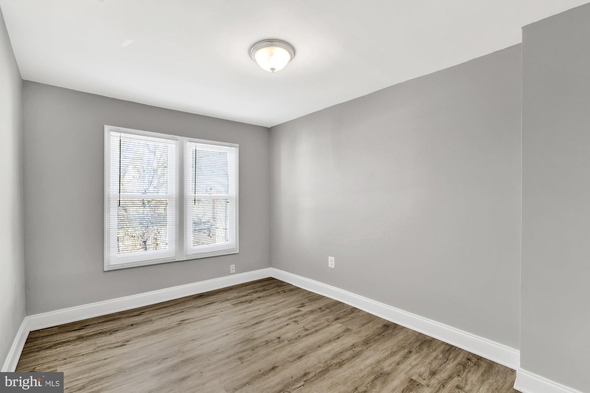 BROADWAY EAST - Residential