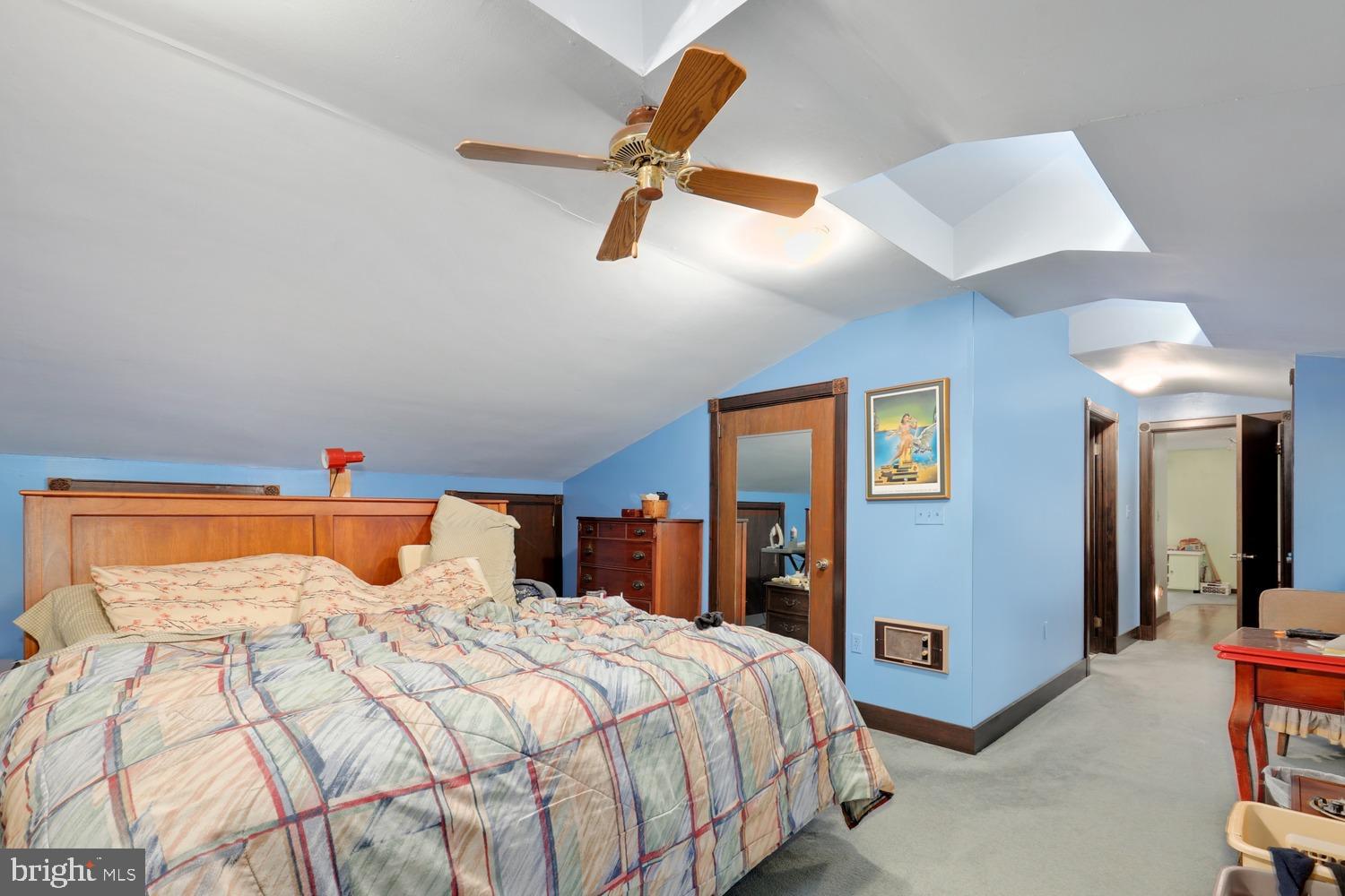 LINDEN WOODS - Residential