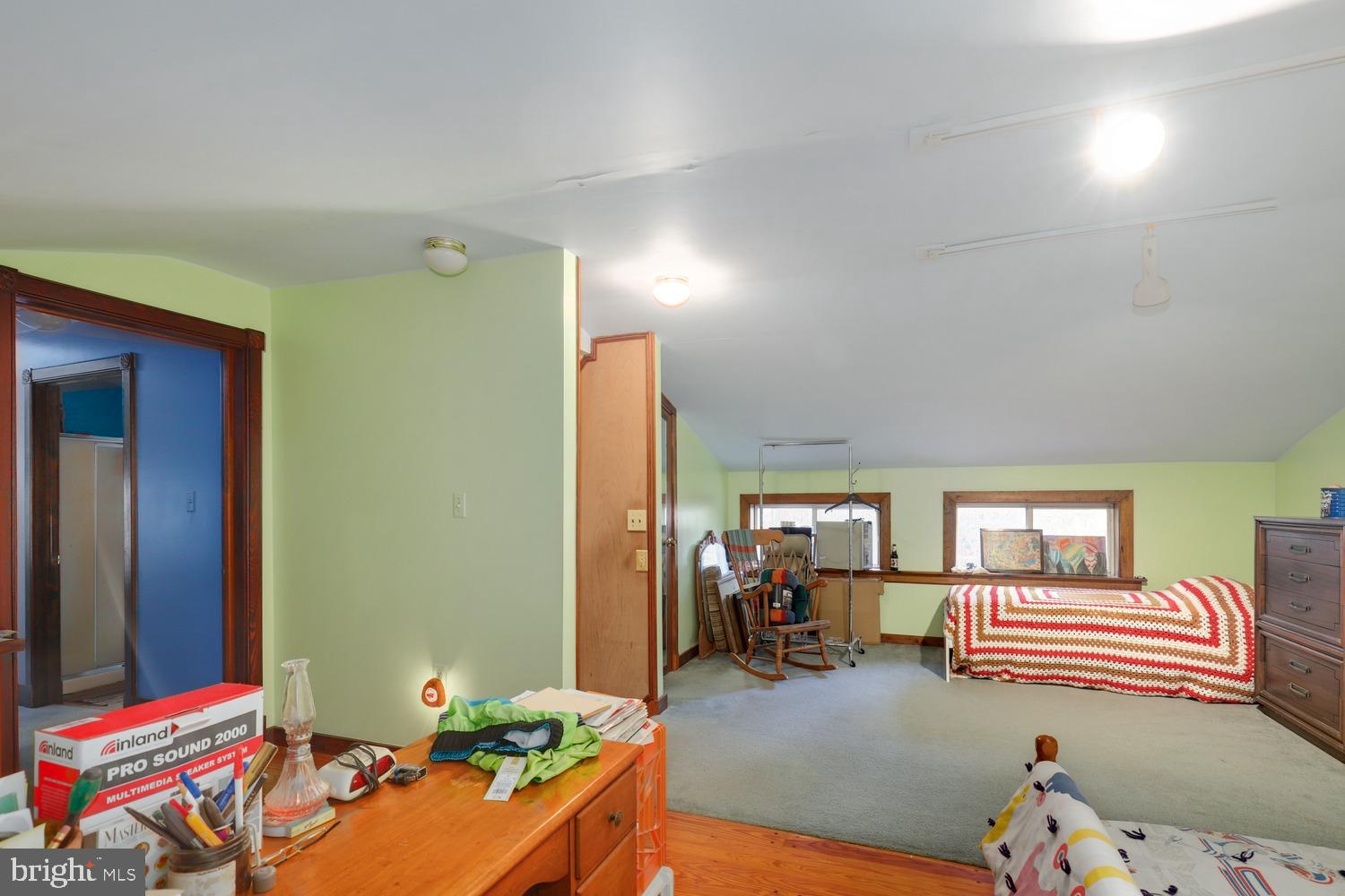 LINDEN WOODS - Residential