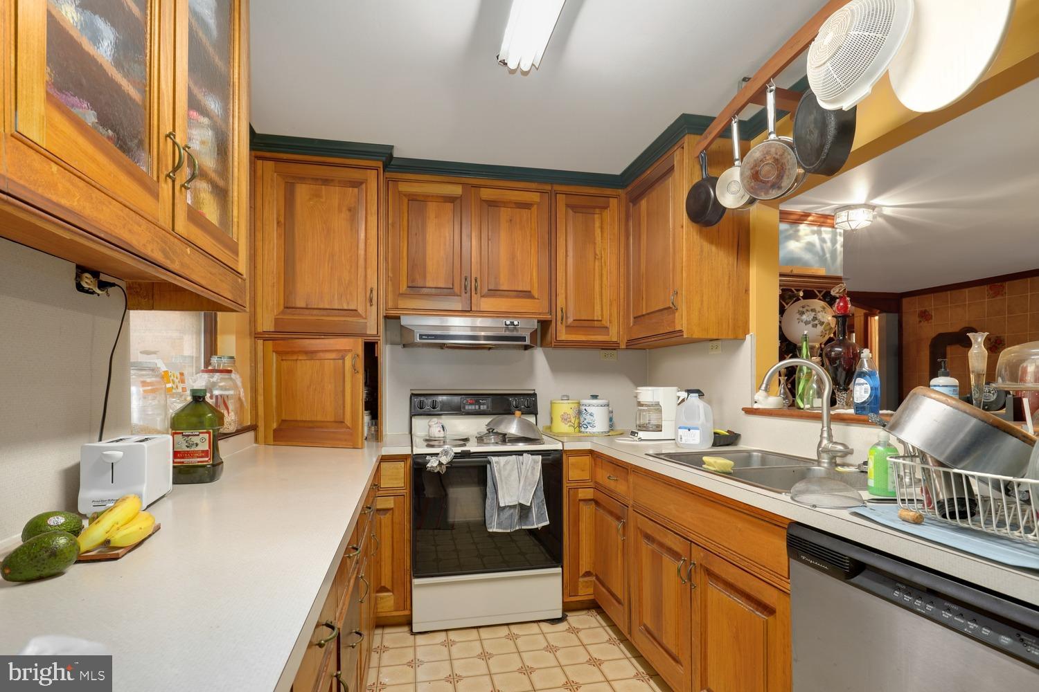 LINDEN WOODS - Residential