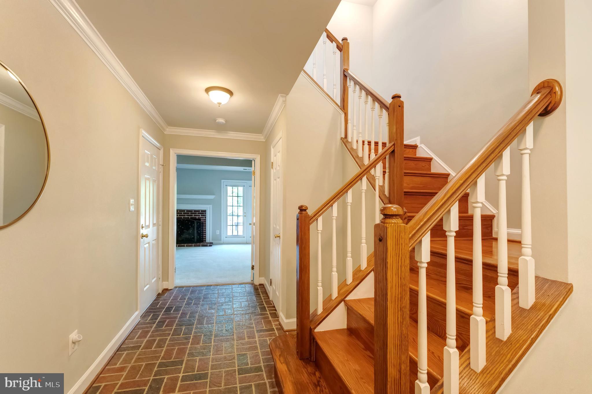 2089 GILLEN LANE