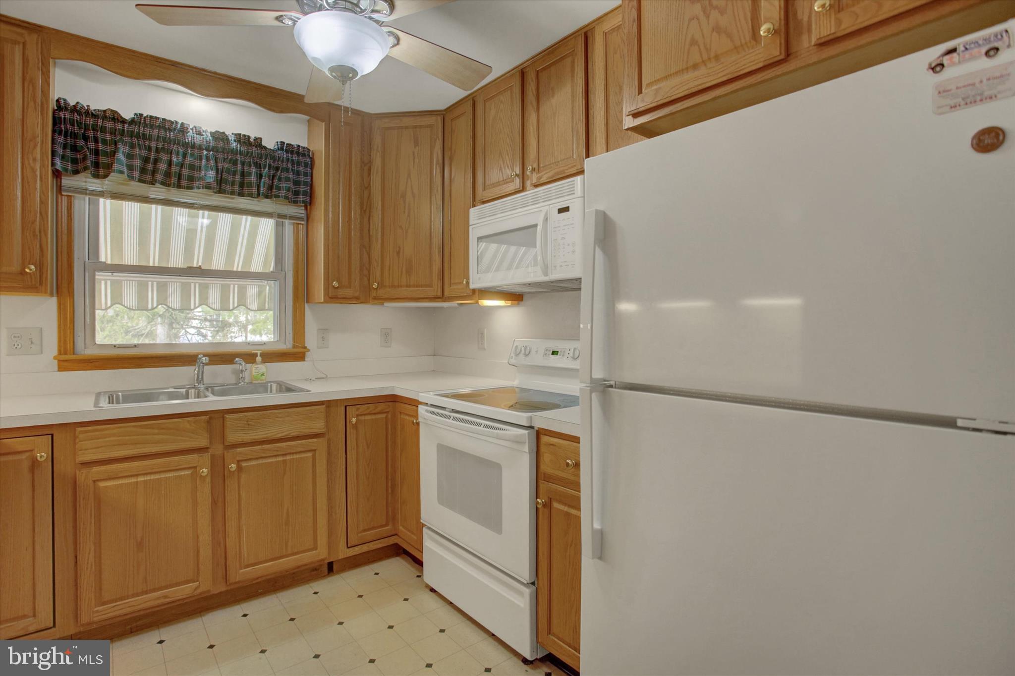 ORCHARD HILLS - Residential