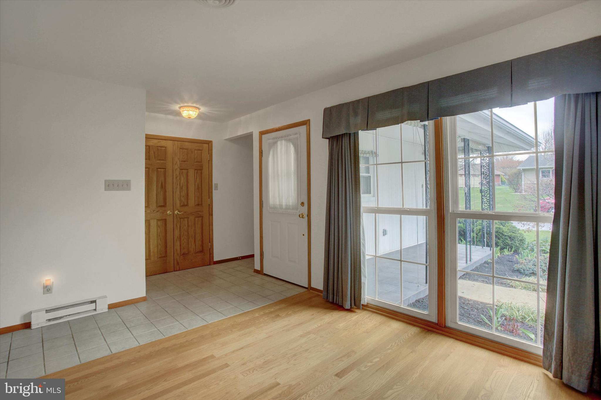 ORCHARD HILLS - Residential