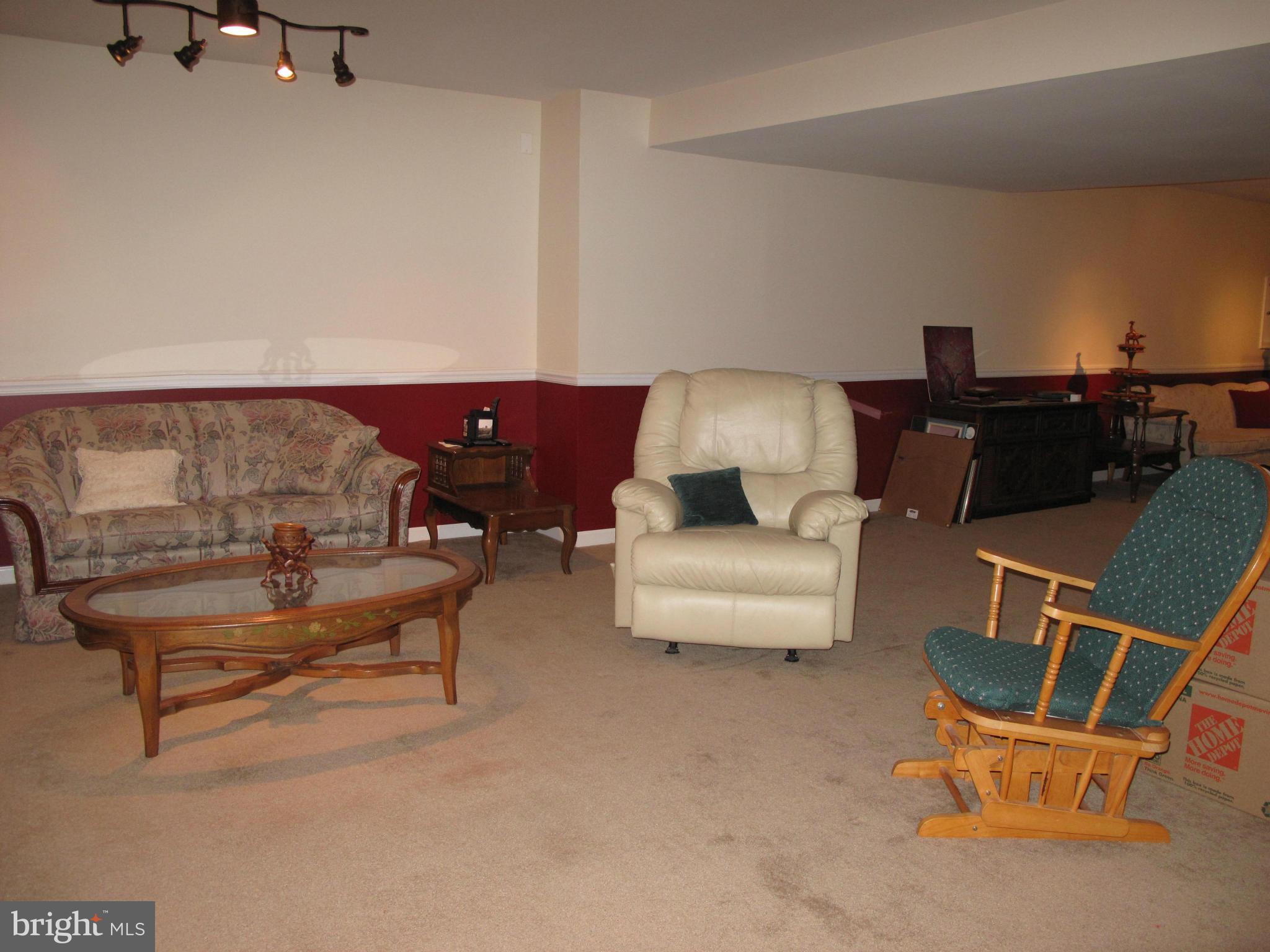 ASHBURN VILLAGE - Residential