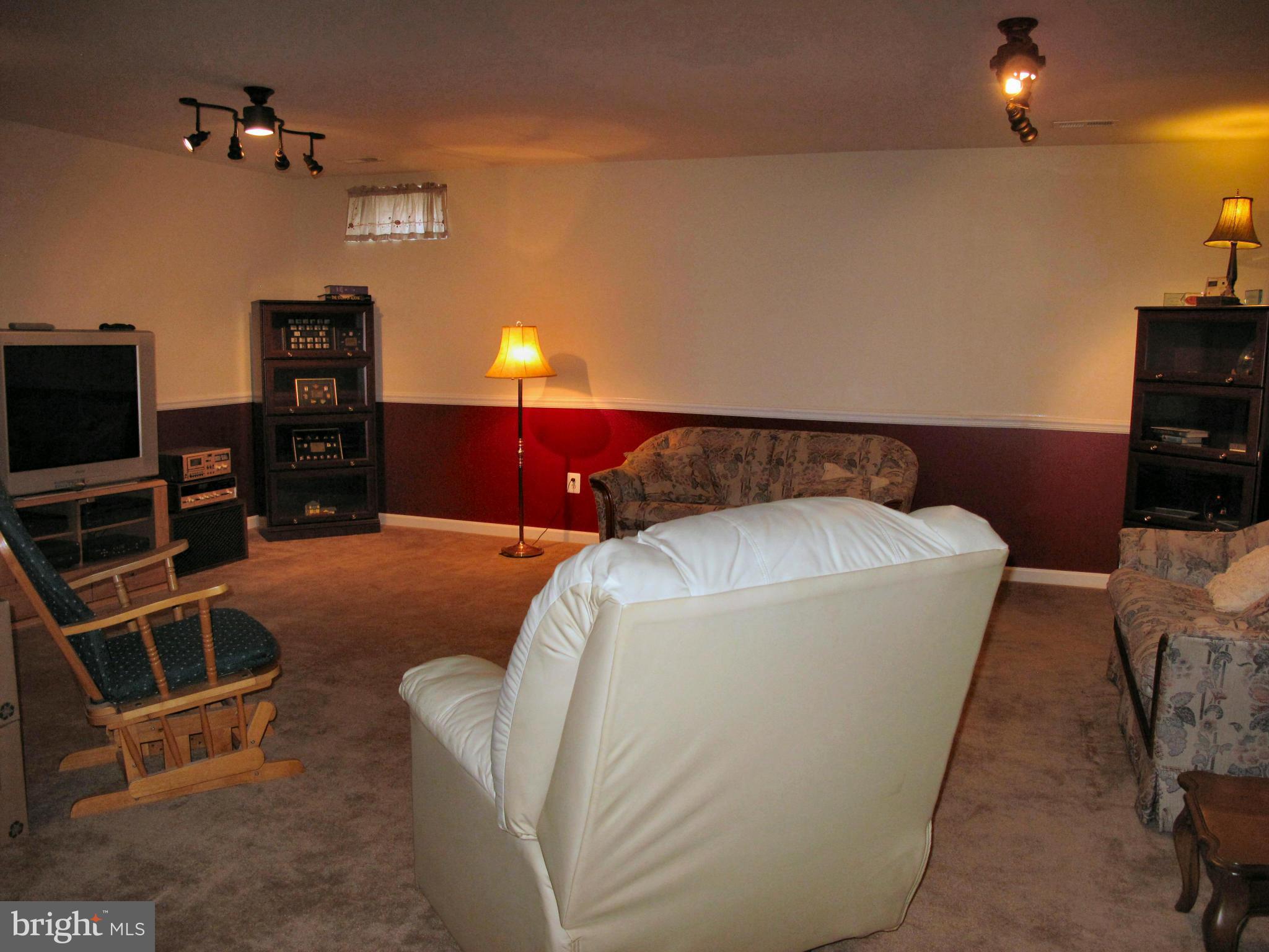 ASHBURN VILLAGE - Residential