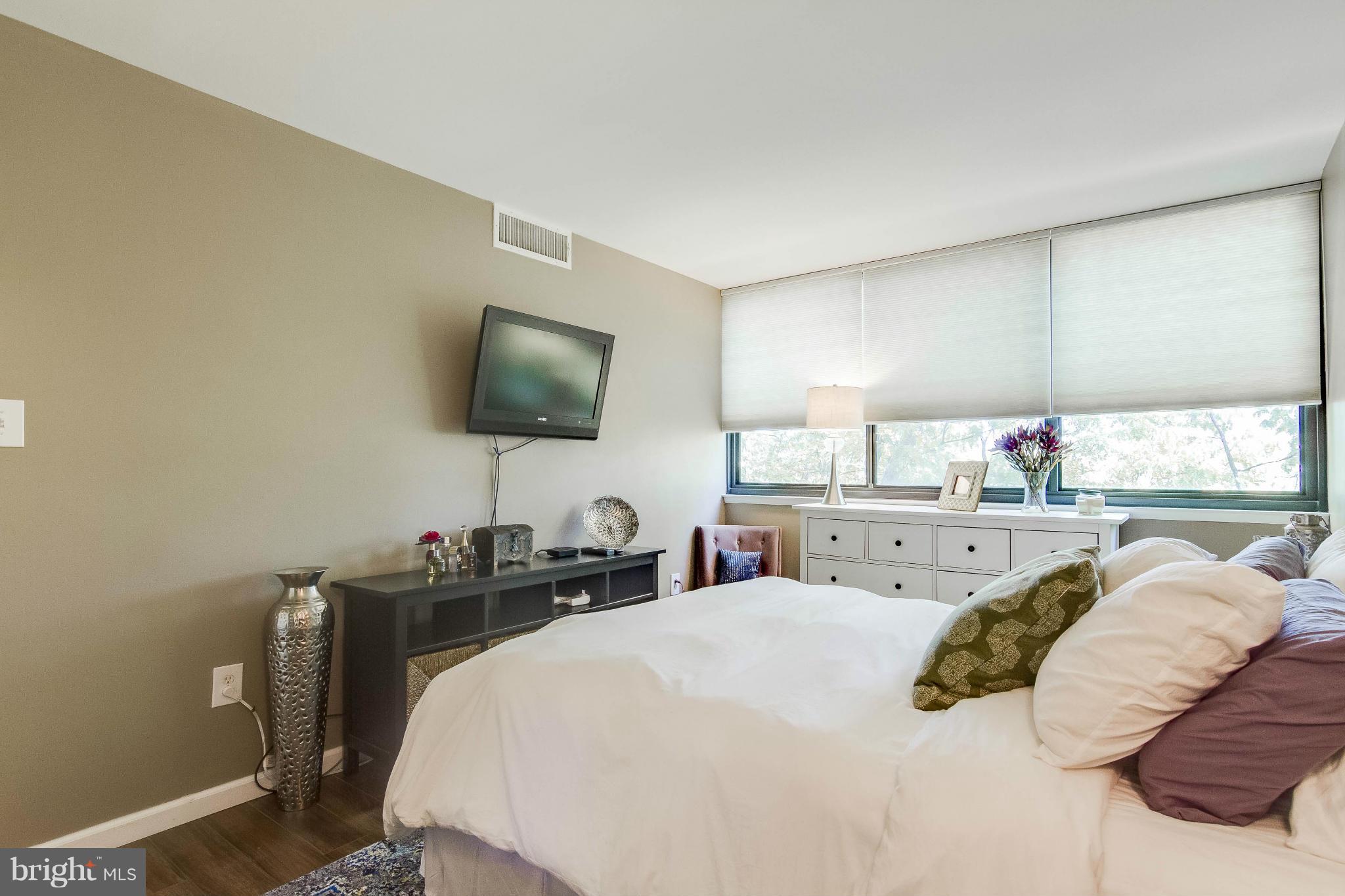 TWENTY-ONE - Residential