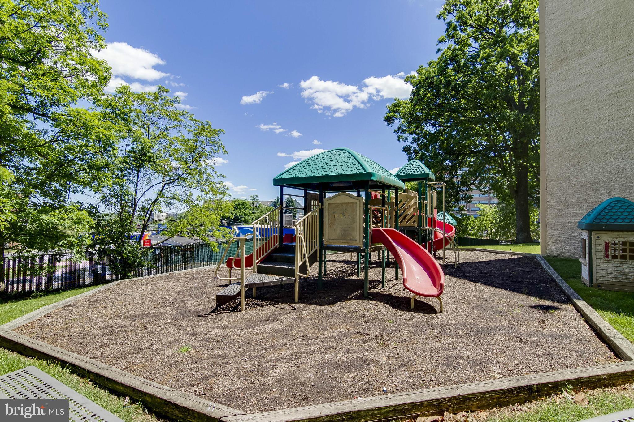 TWENTY-ONE - Residential