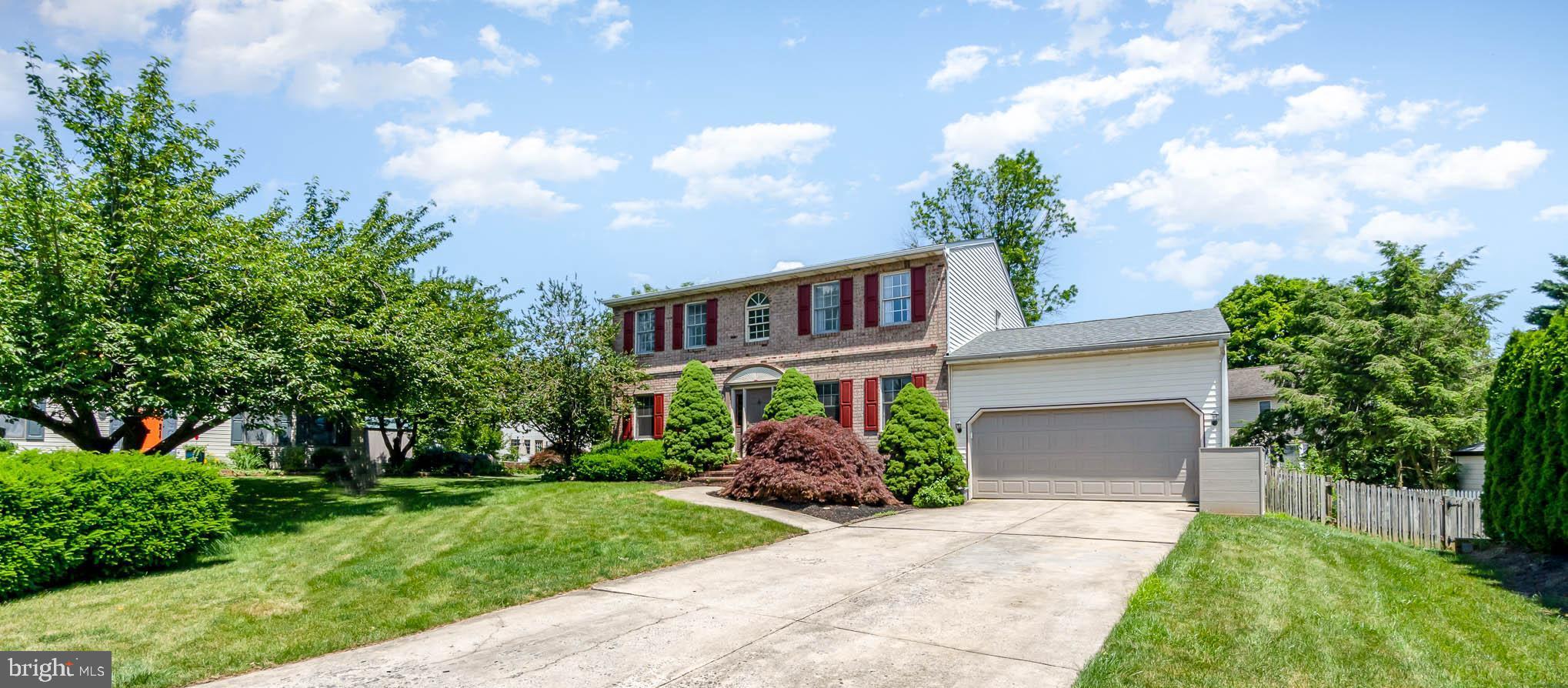 HAMPDEN COURT - Residential