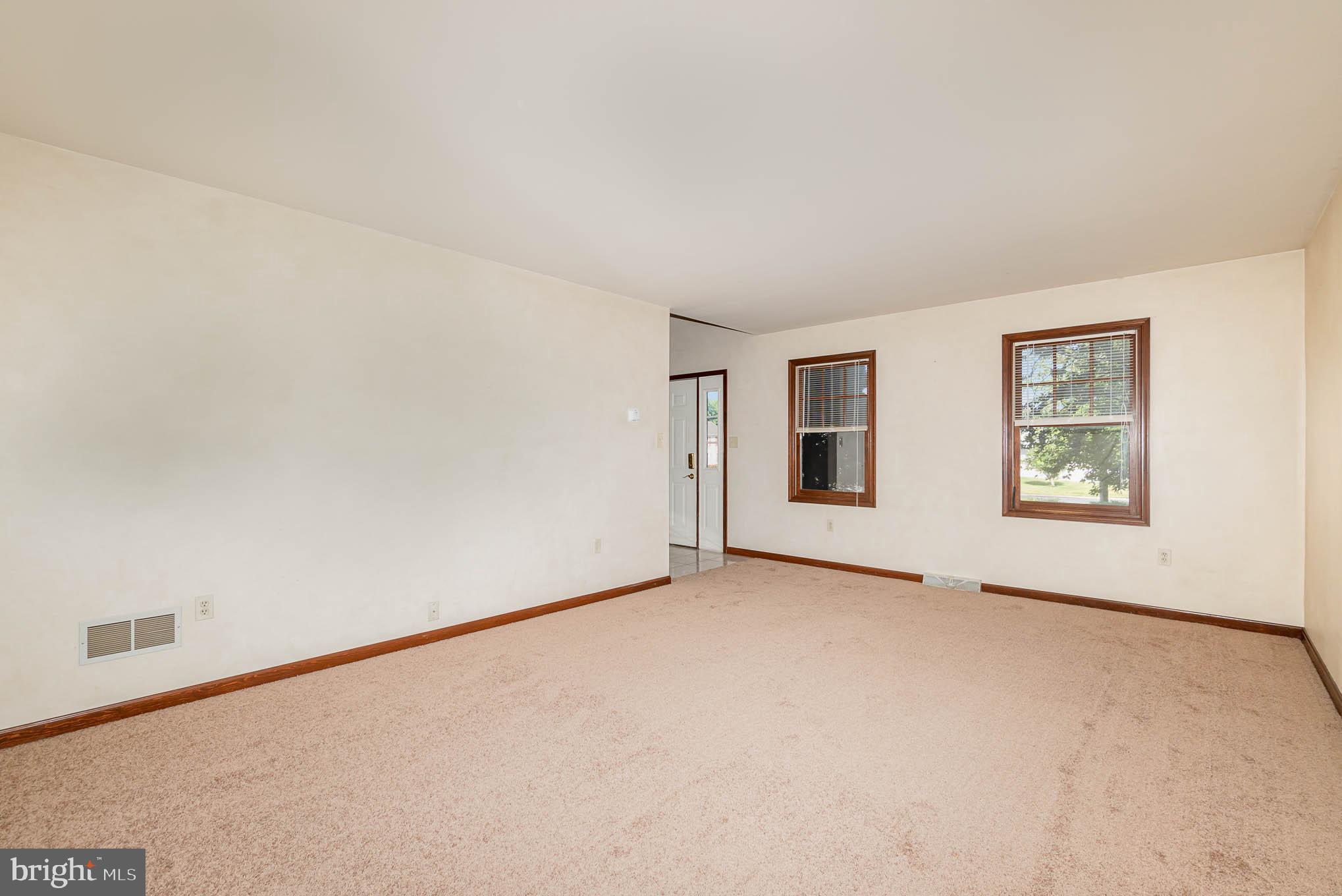 HAMPDEN COURT - Residential