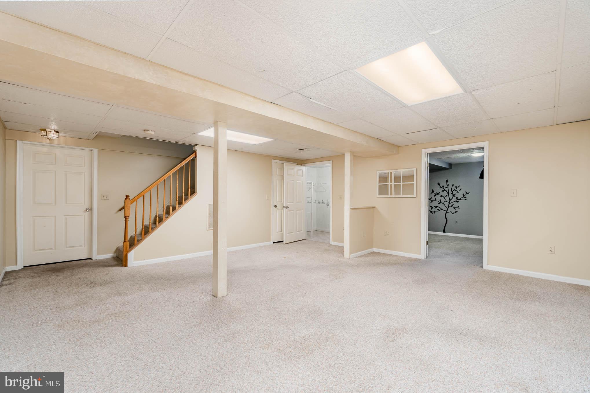 HAMPDEN COURT - Residential