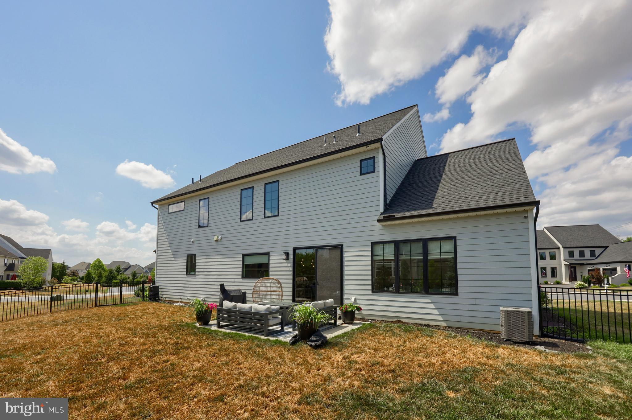 STONEHENGE RESERVE - Residential