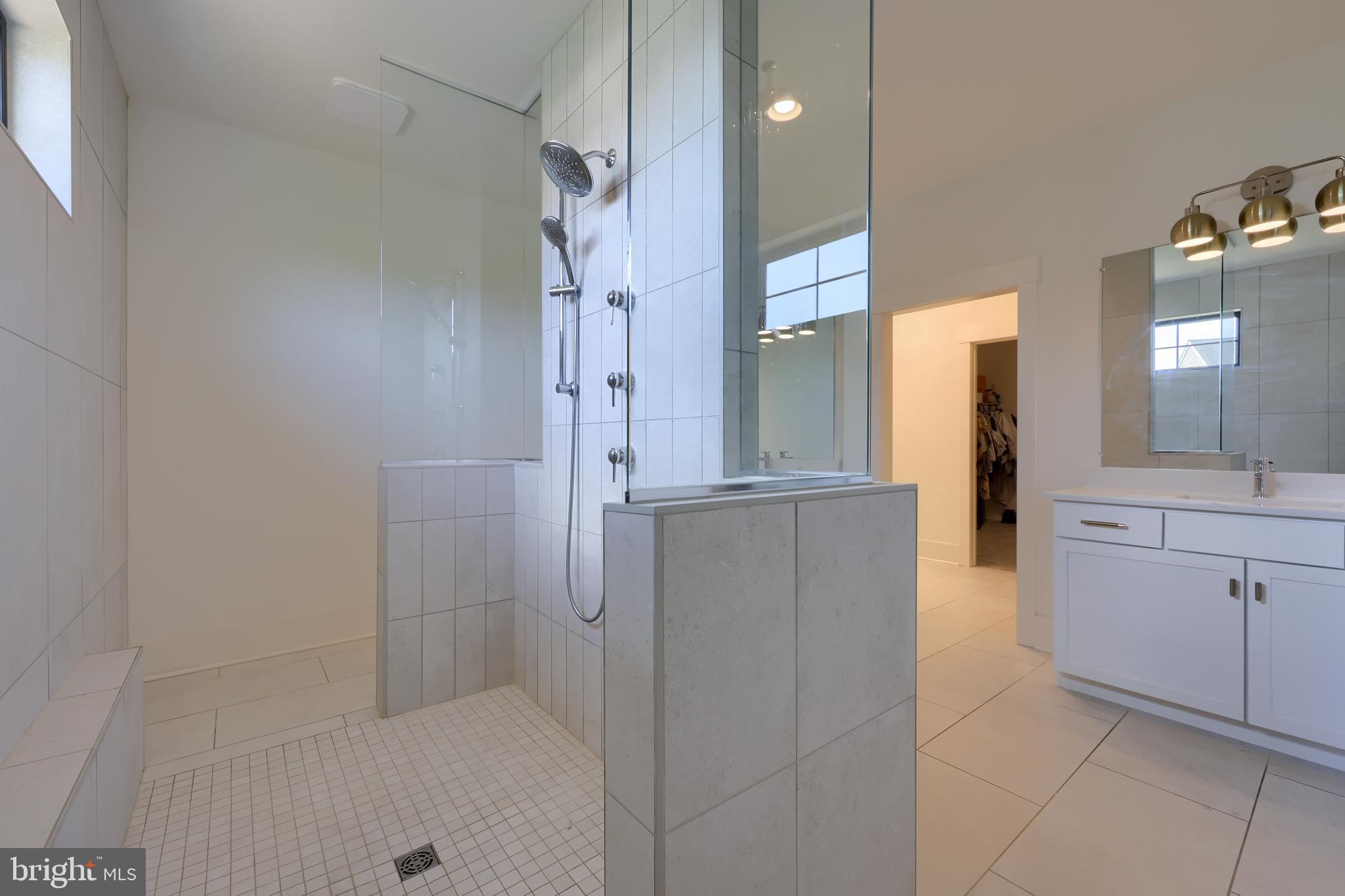 STONEHENGE RESERVE - Residential