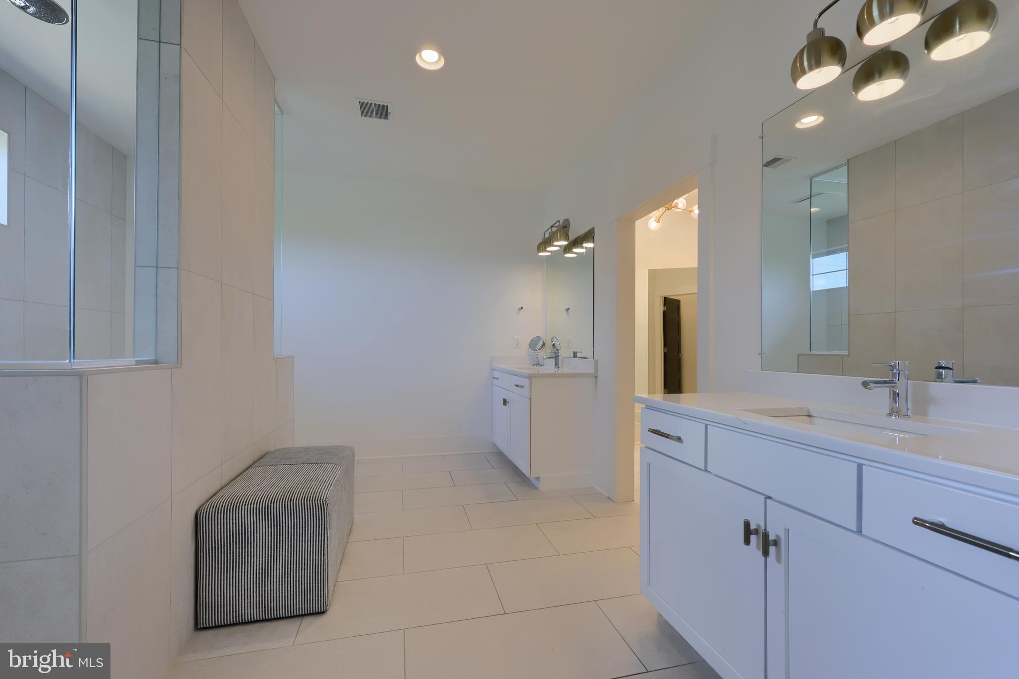 STONEHENGE RESERVE - Residential