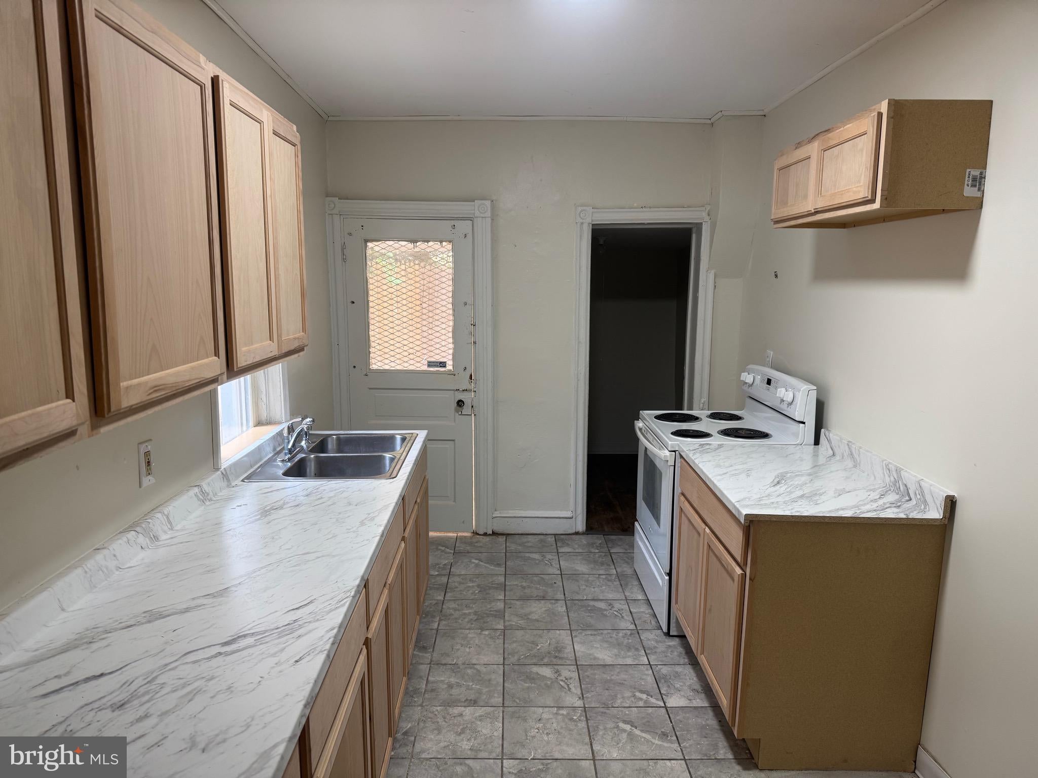 1 E 25TH STREET