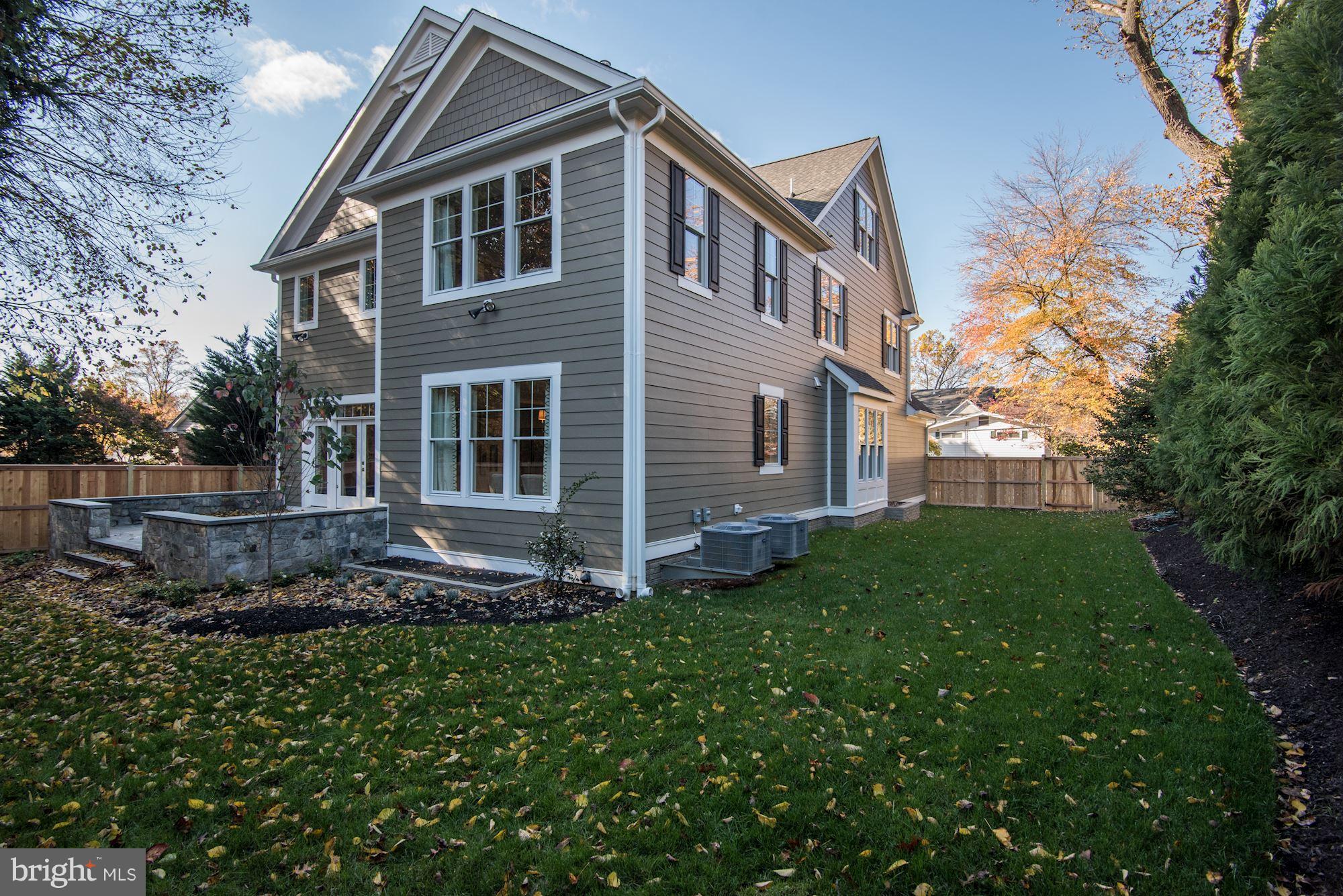 KENWOOD PARK - Residential