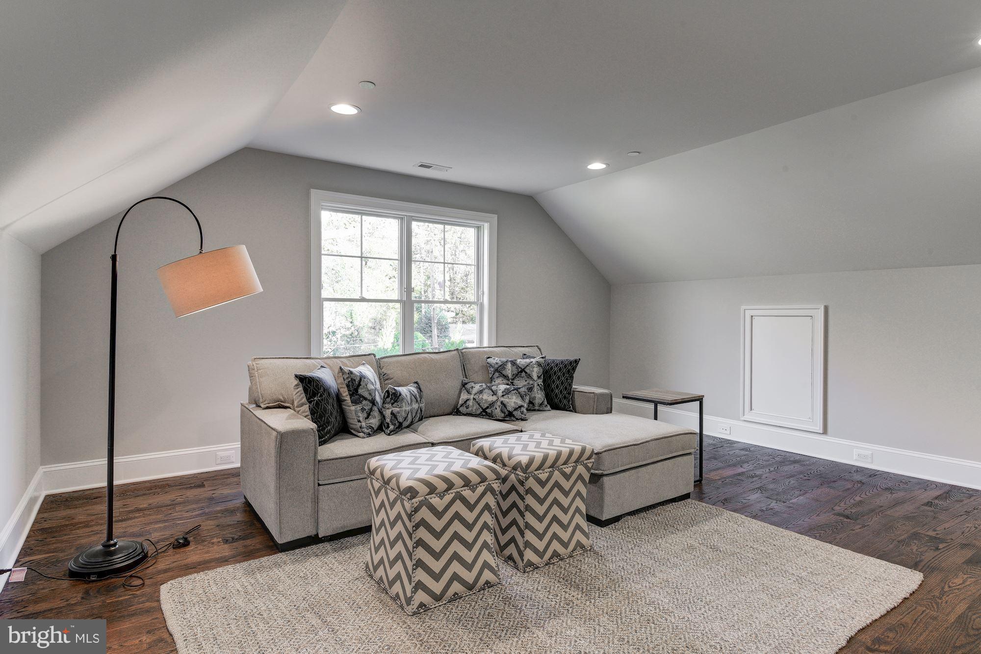 KENWOOD PARK - Residential