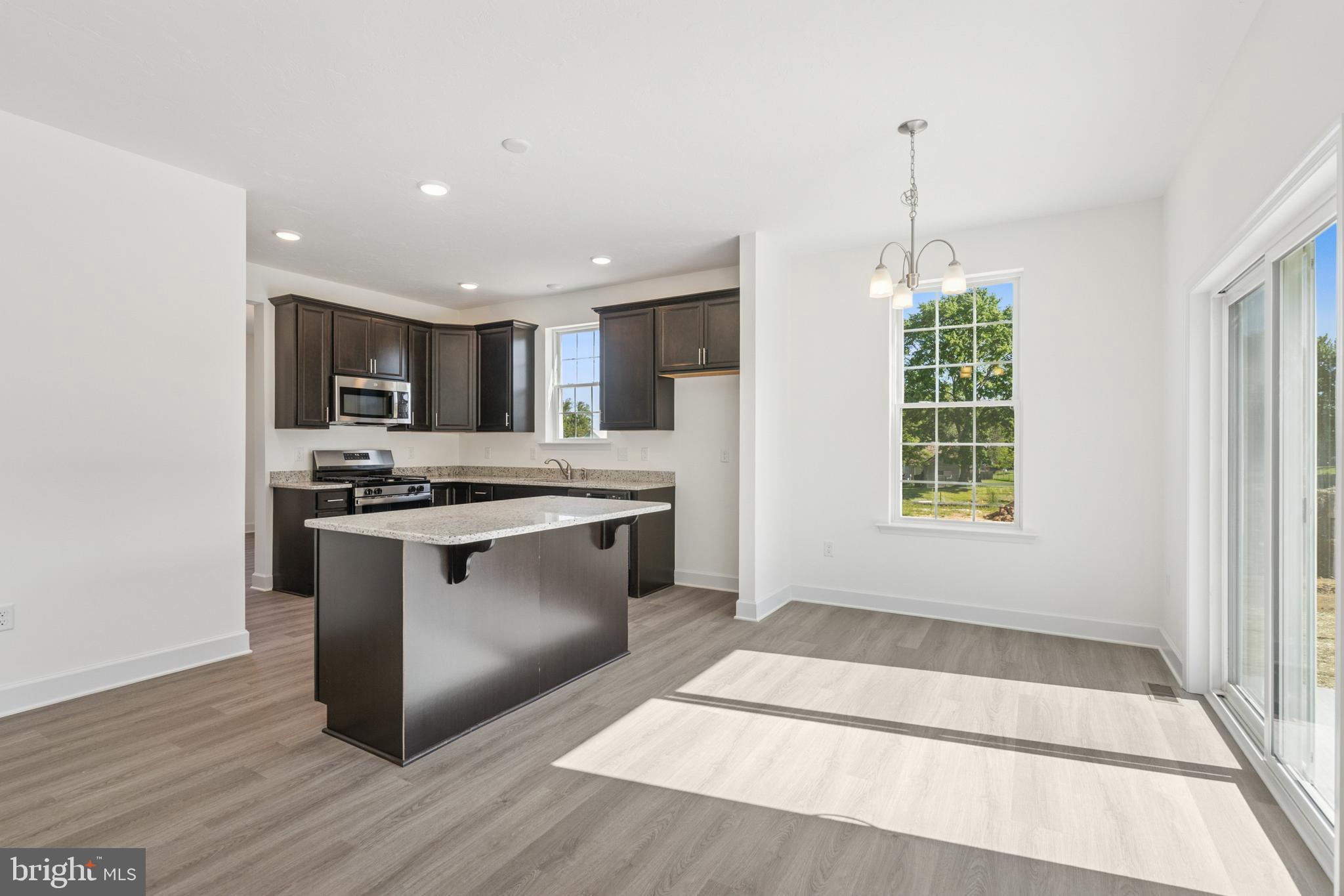 EAGLE ROCK - Residential
