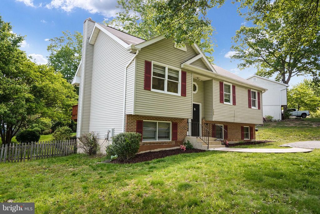 Photo of 7309 DREW LN, FREDERICKSBURG, VA 22407 (MLS # VASP2017324)