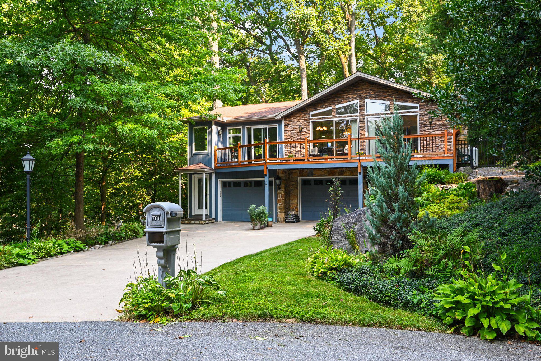 761 WOODS DRIVE